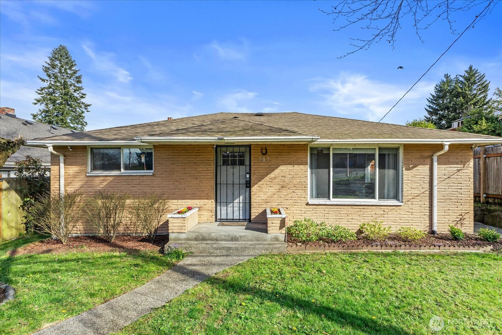 707 E James Street, Kent, WA 98031