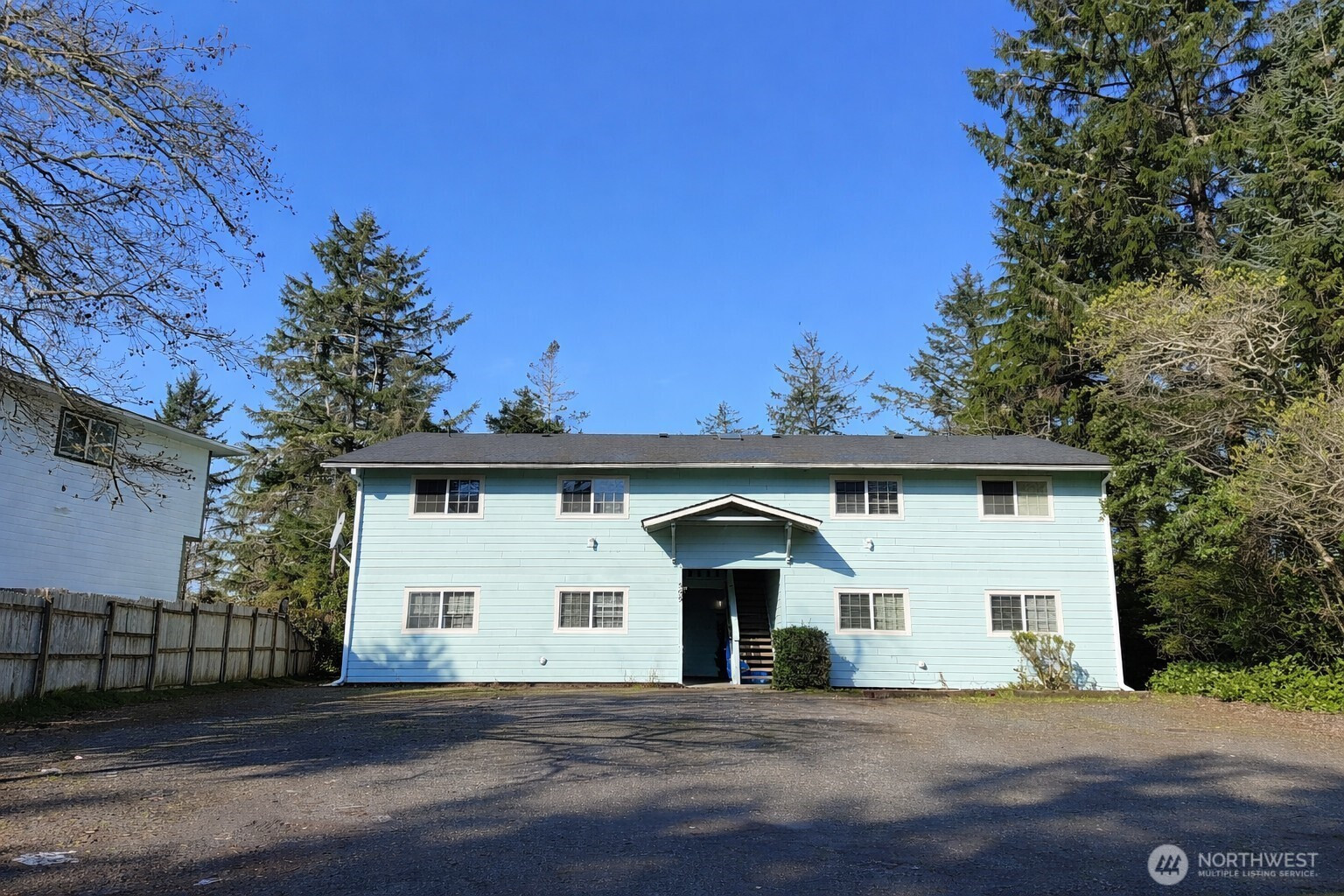 555 Sunset Avenue NE, Ocean Shores, WA 98569