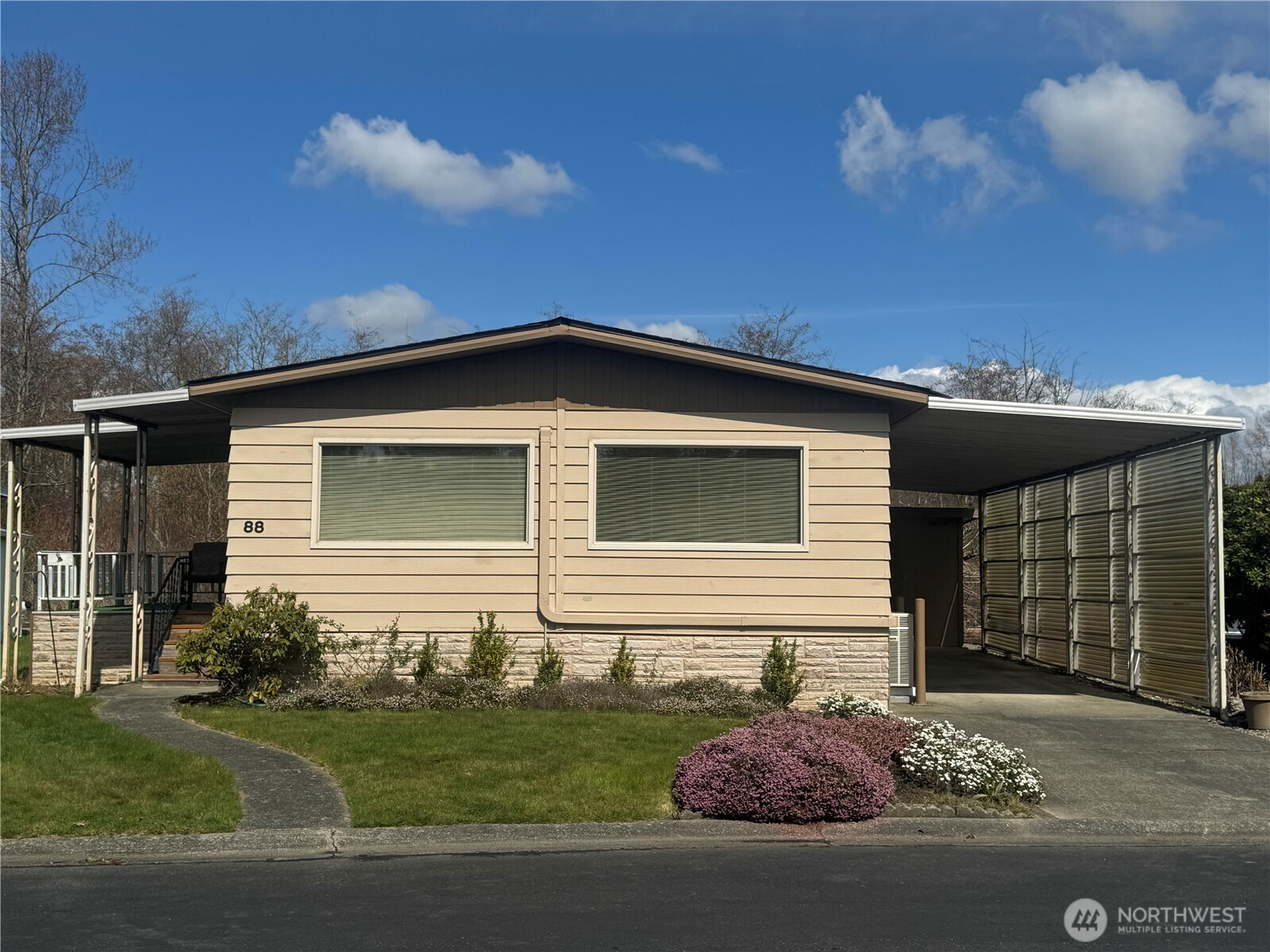 2725 E Fir Street, Mount Vernon, WA 98273