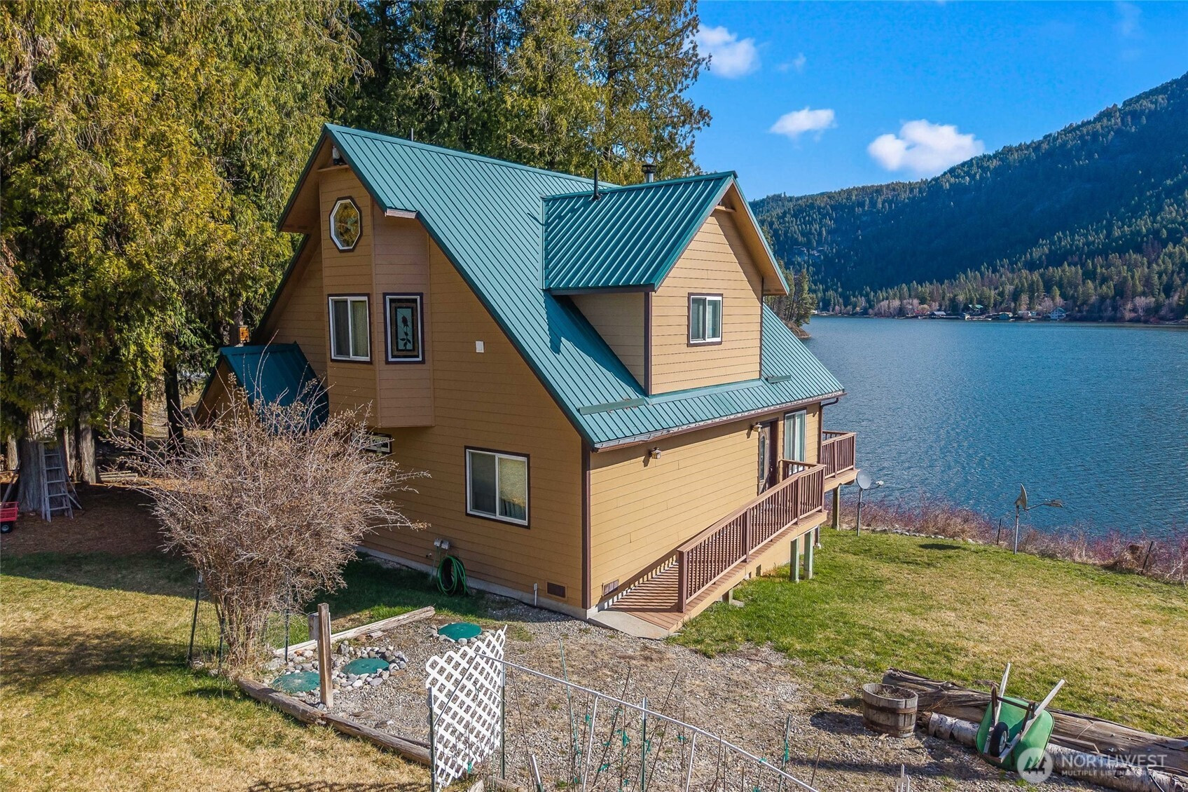 2876 Deep Lake South Shore Road, Colville, WA 99114