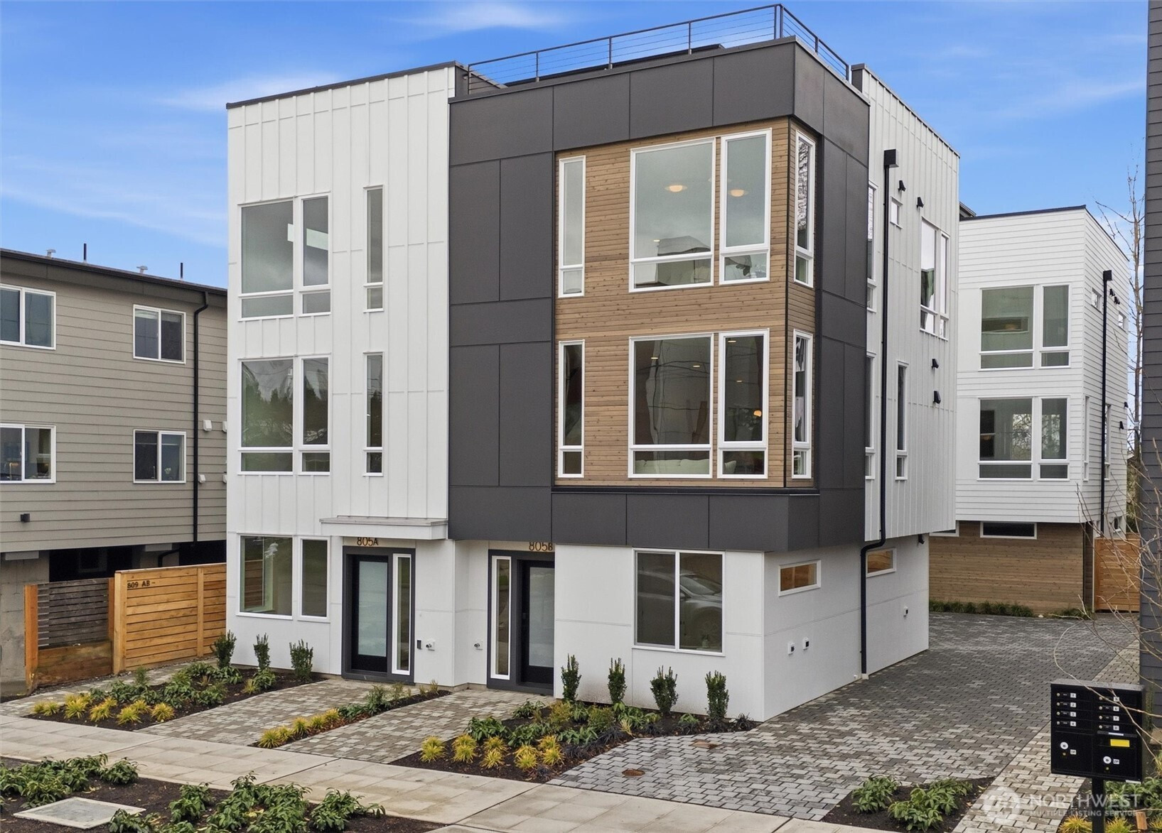 805 NW 63rd St Street, Seattle, WA 98107