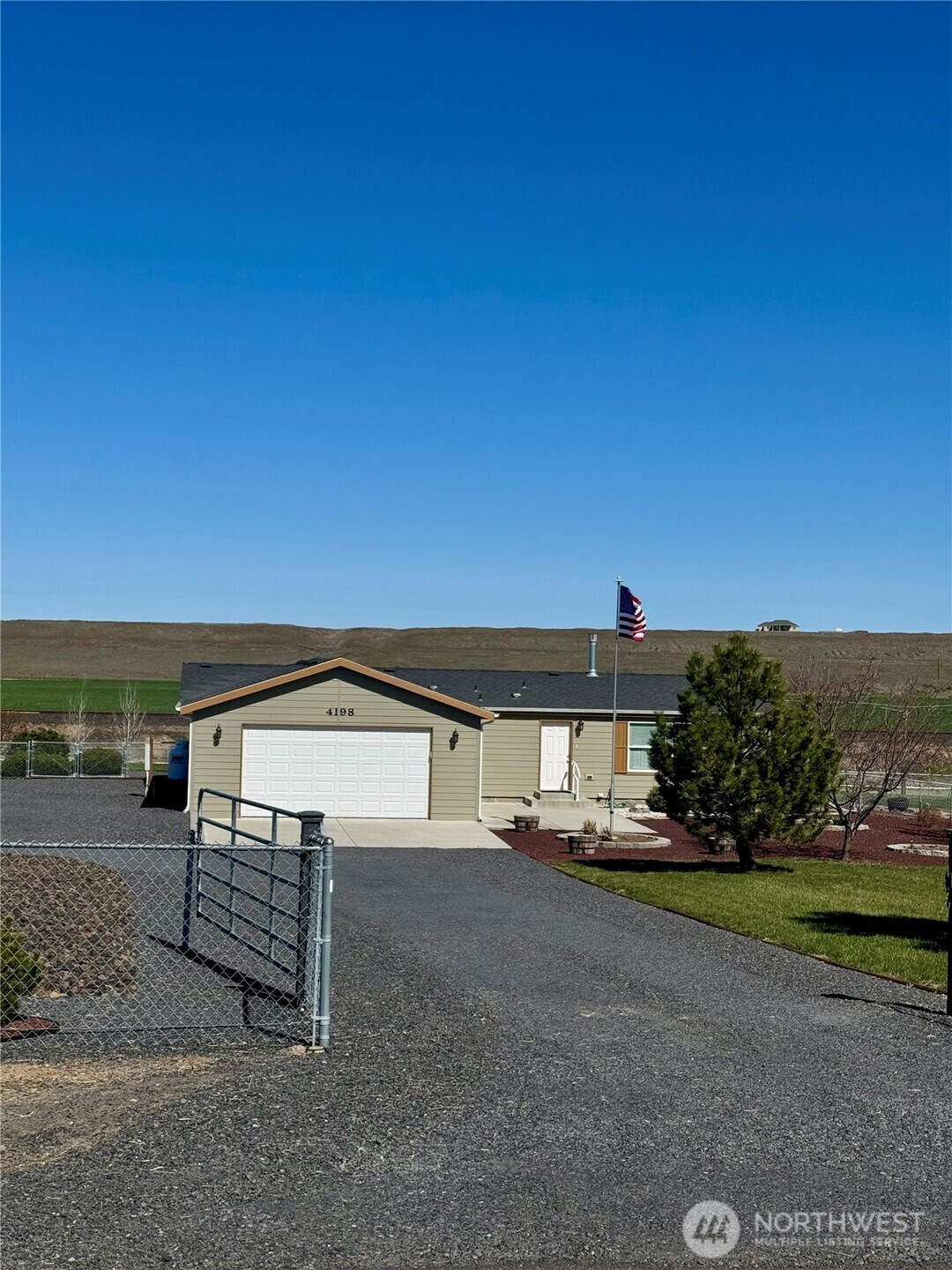 4198 Road 20 NE, Soap Lake, WA 98851