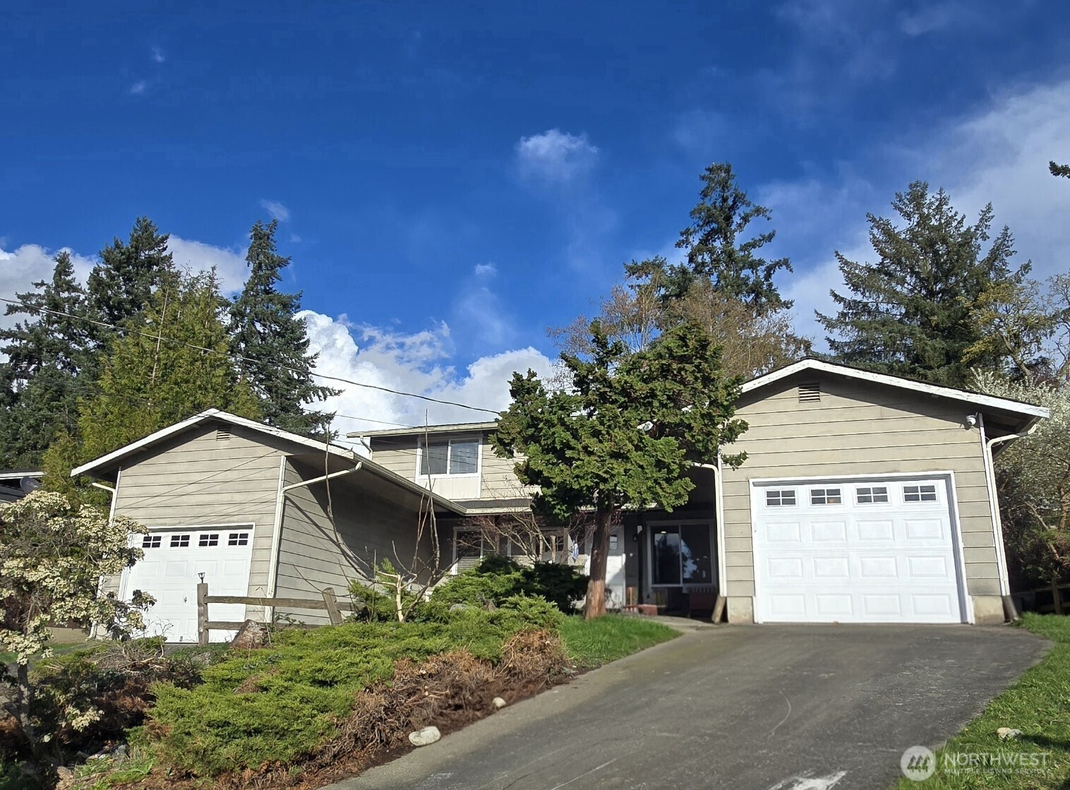 924 CRESTVIEW Lane, Mount Vernon, WA 98273