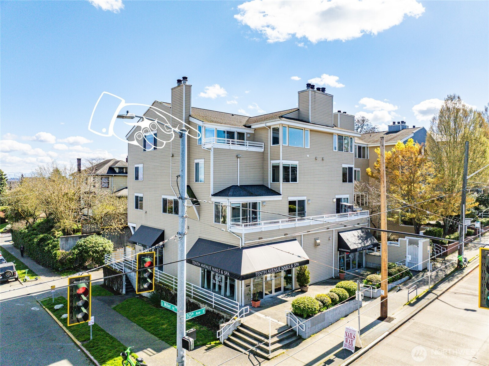 2350 10th Avenue E, Seattle, WA 98102