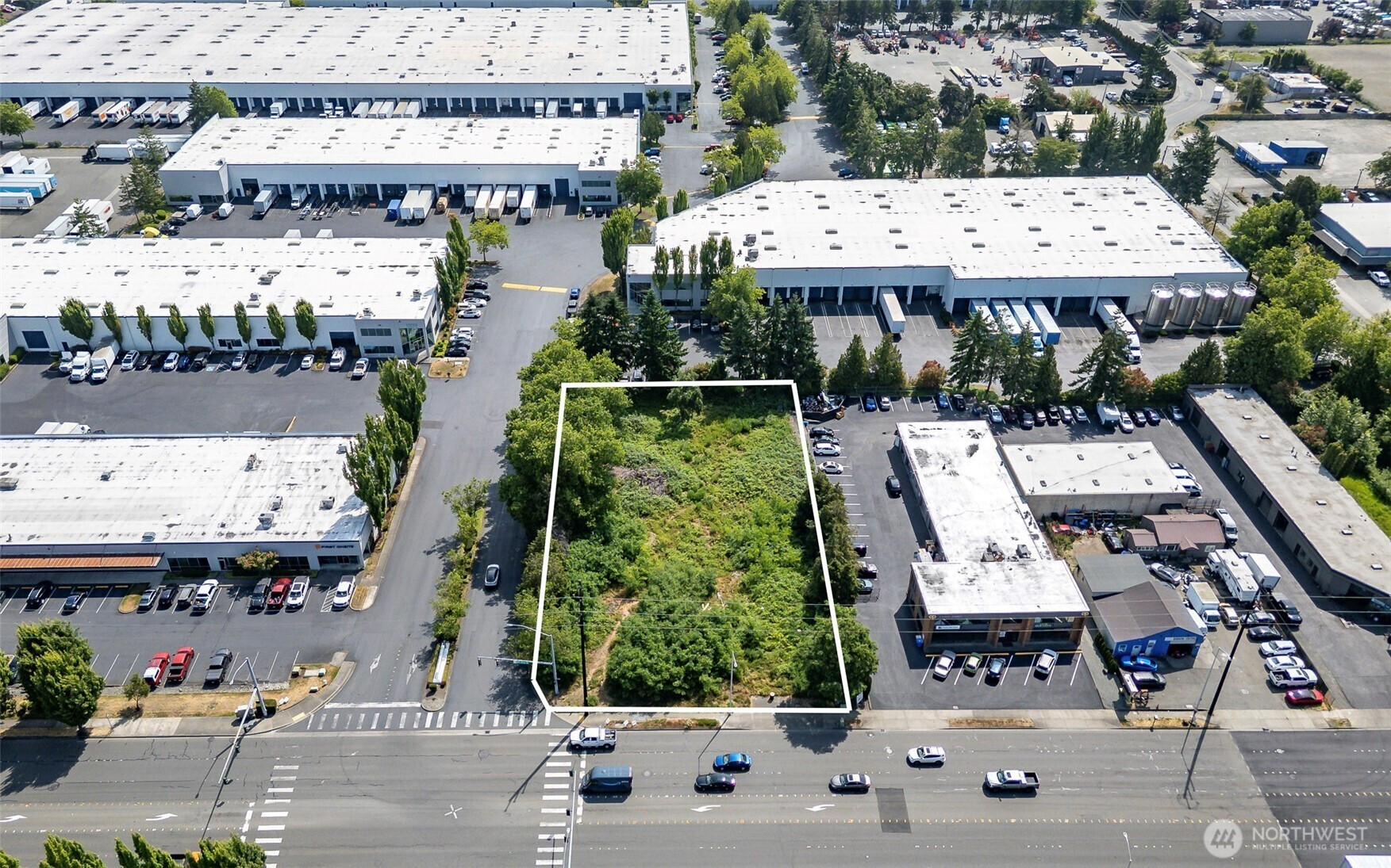 8425 S 216th Street, Kent, WA 98032