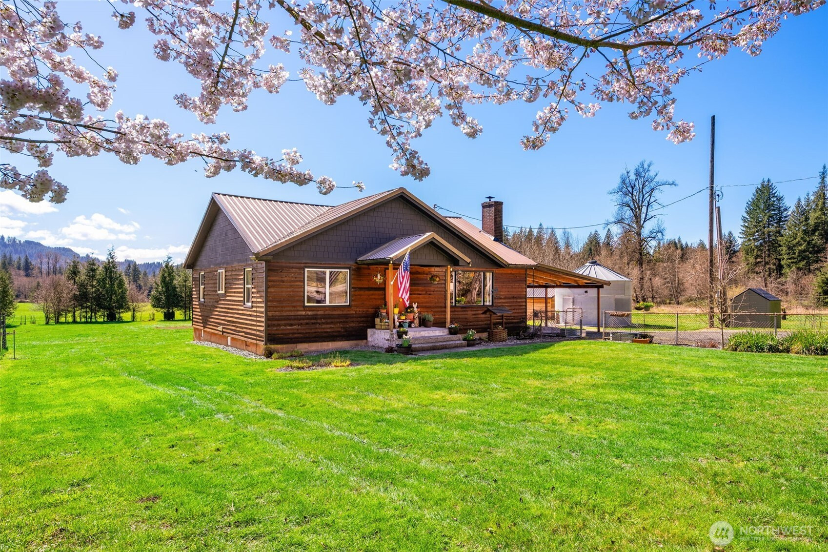 15052 Lewis River Road, Ariel, WA 98603