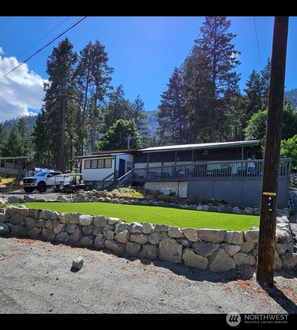 12245 S Lakeshore Road, Chelan, WA 98816