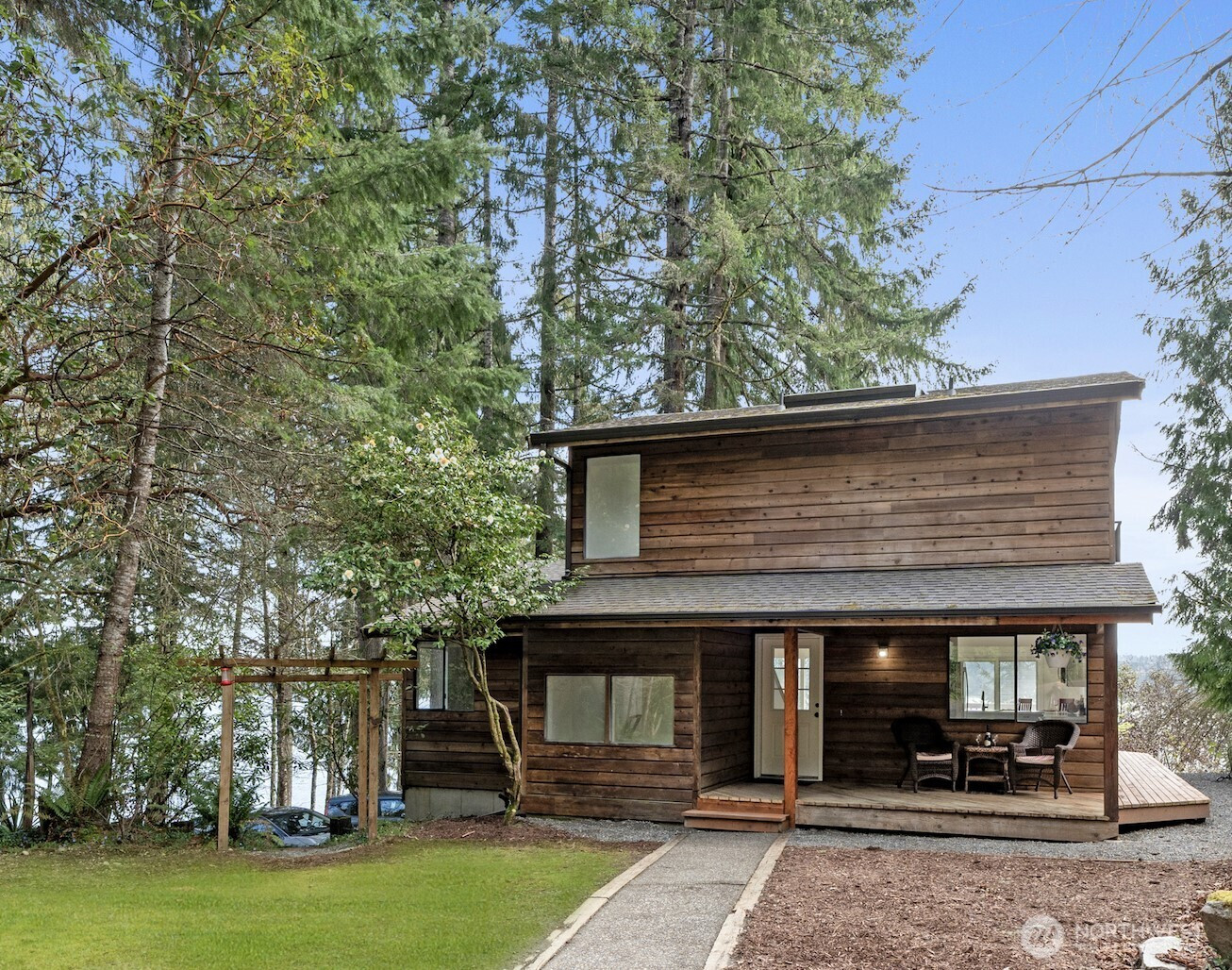 4806 Sunrise Beach Road NW, Olympia, WA 98502