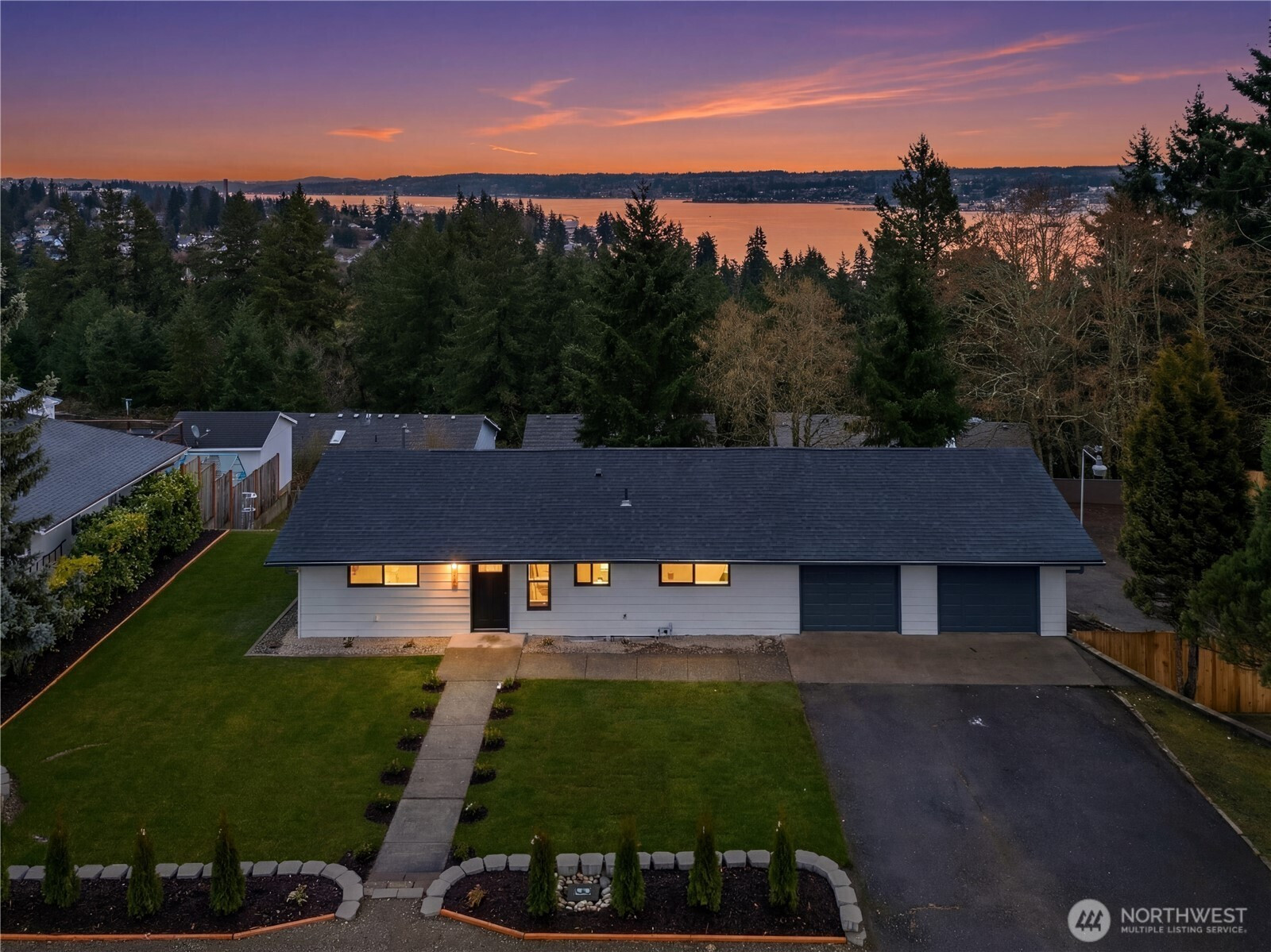 1270 Lansing Avenue, Bremerton, WA 98312