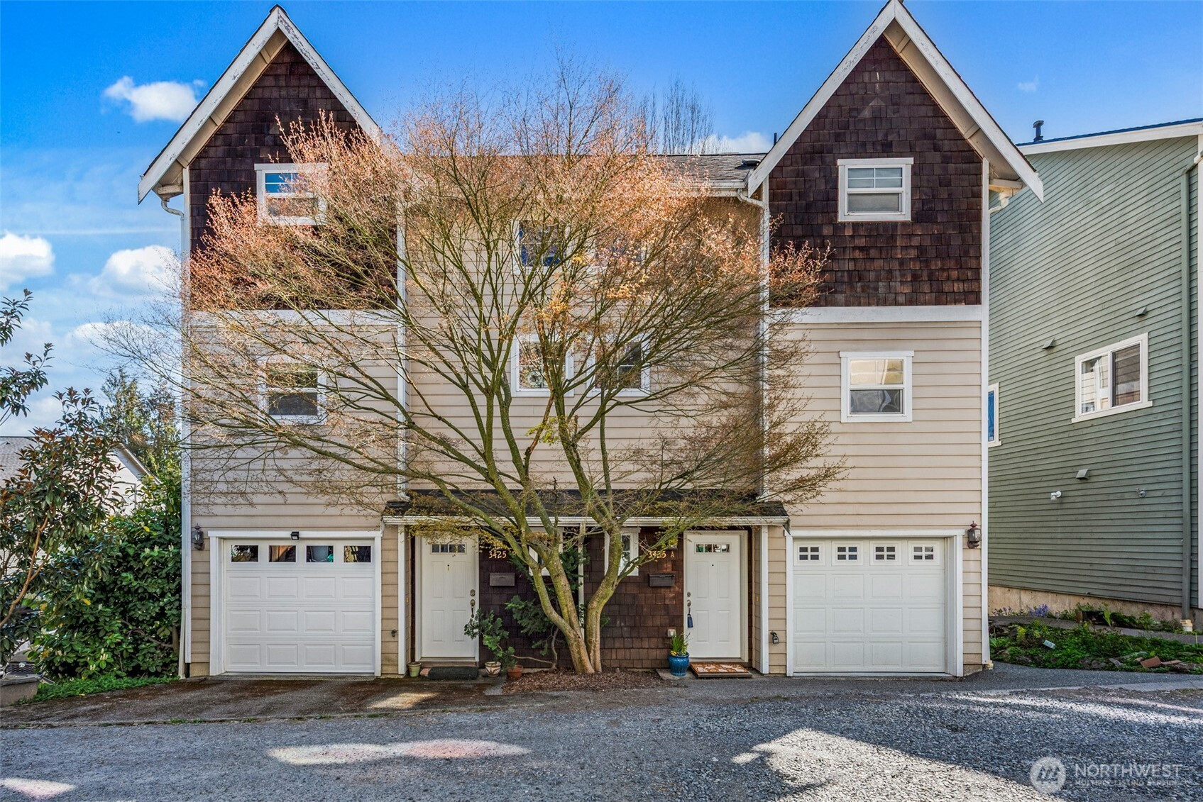 3425 21st Avenue W, Seattle, WA 98199