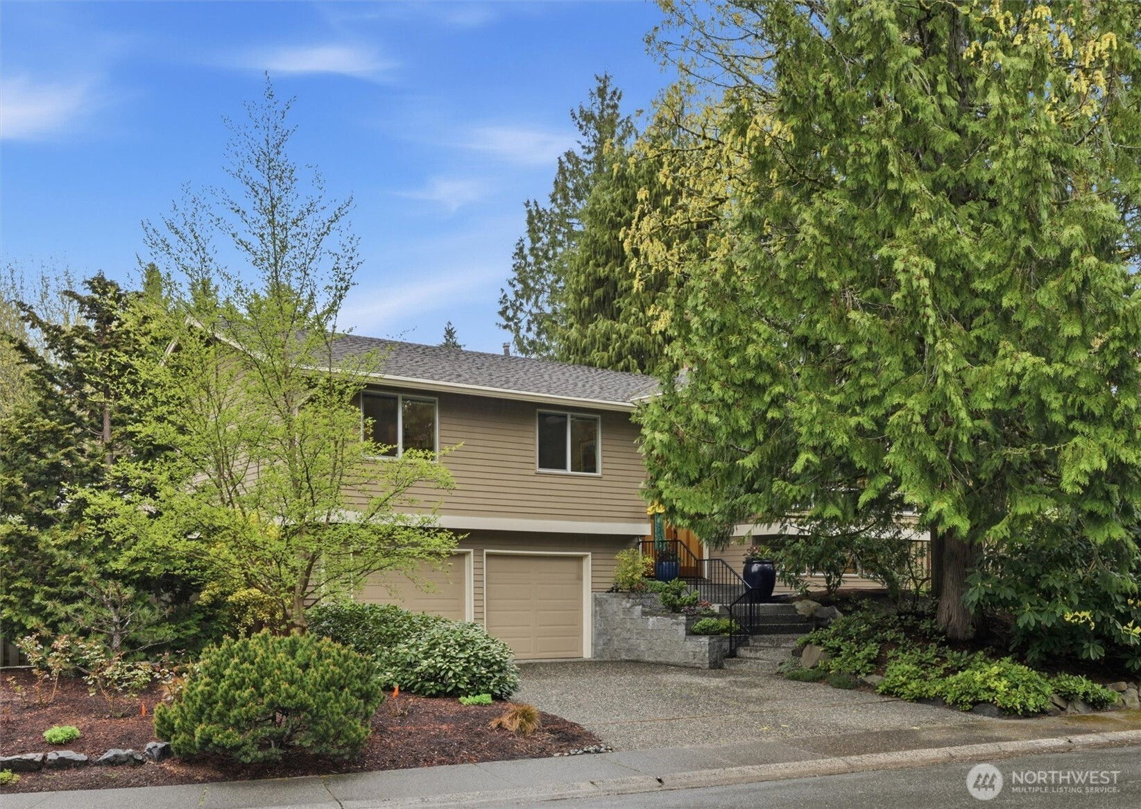 7605 146th Avenue NE, Redmond, WA 98052