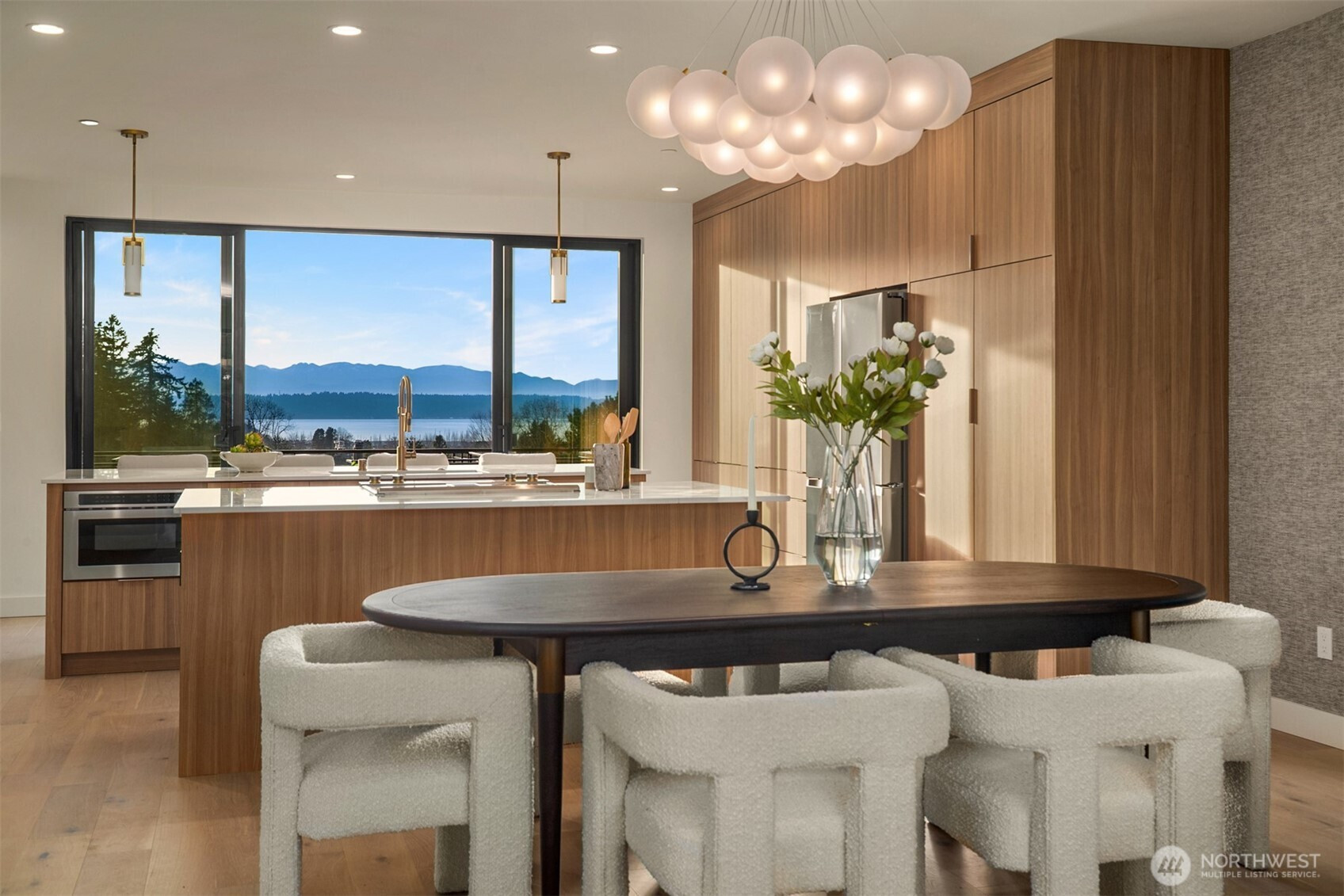 614 5th Avenue S, Edmonds, WA 98020