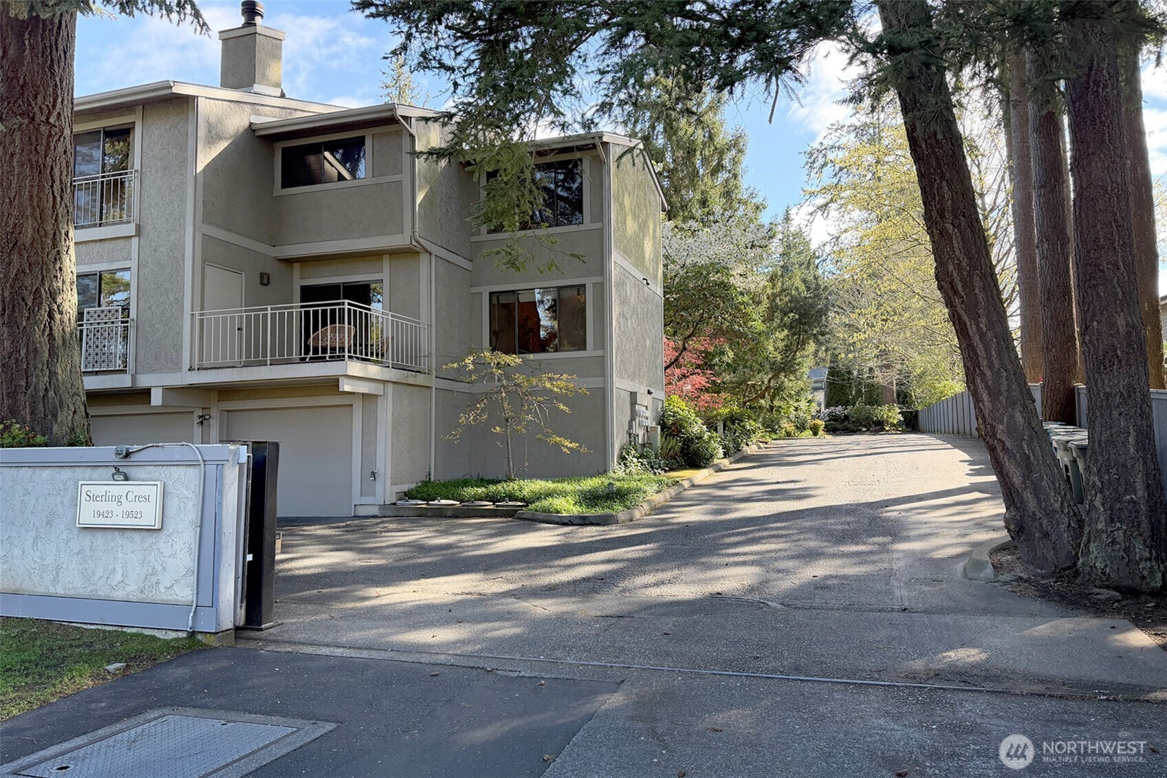 19511 86th Avenue W, Edmonds, WA 98026