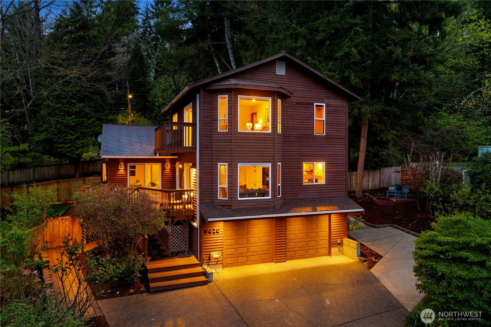 9420 NE 129th Place, Kirkland, WA 98034