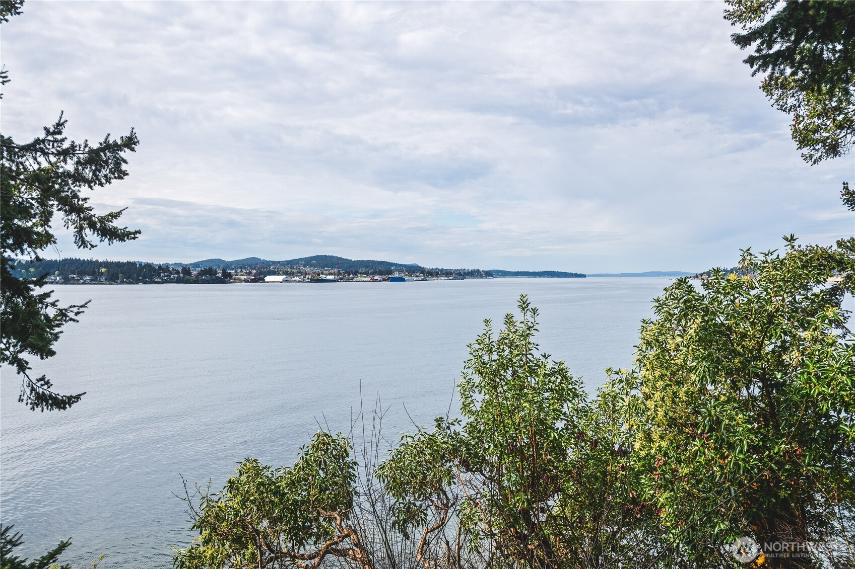 7616 Cypress Way, Anacortes, WA 98221