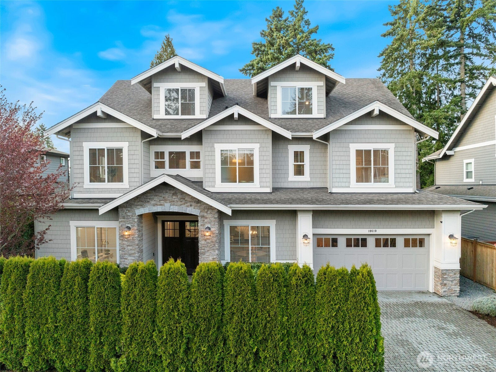 10610 NE 28th Street, Bellevue, WA 98004