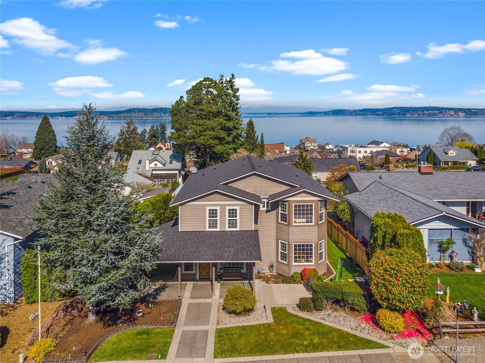 1607 Nisqually Street, Steilacoom, WA 98388