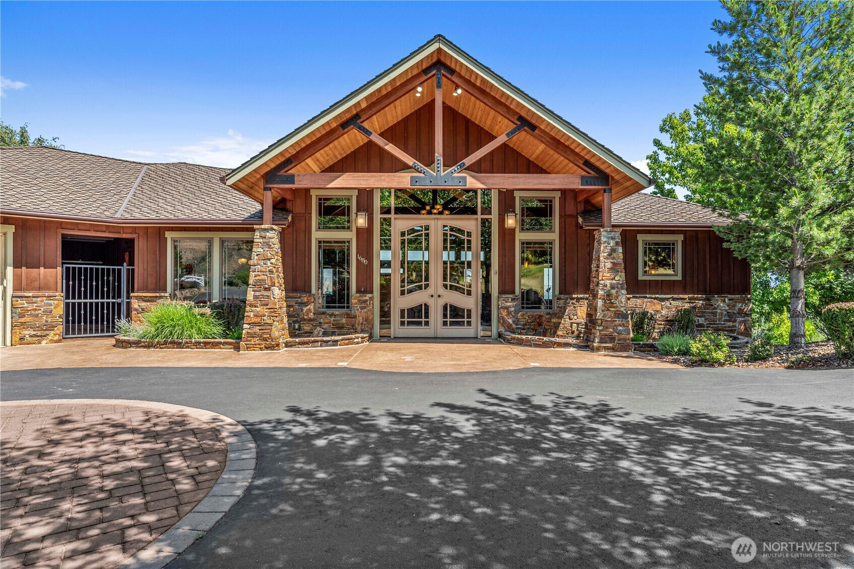 1680 Skyline Drive, Wenatchee, WA 98801