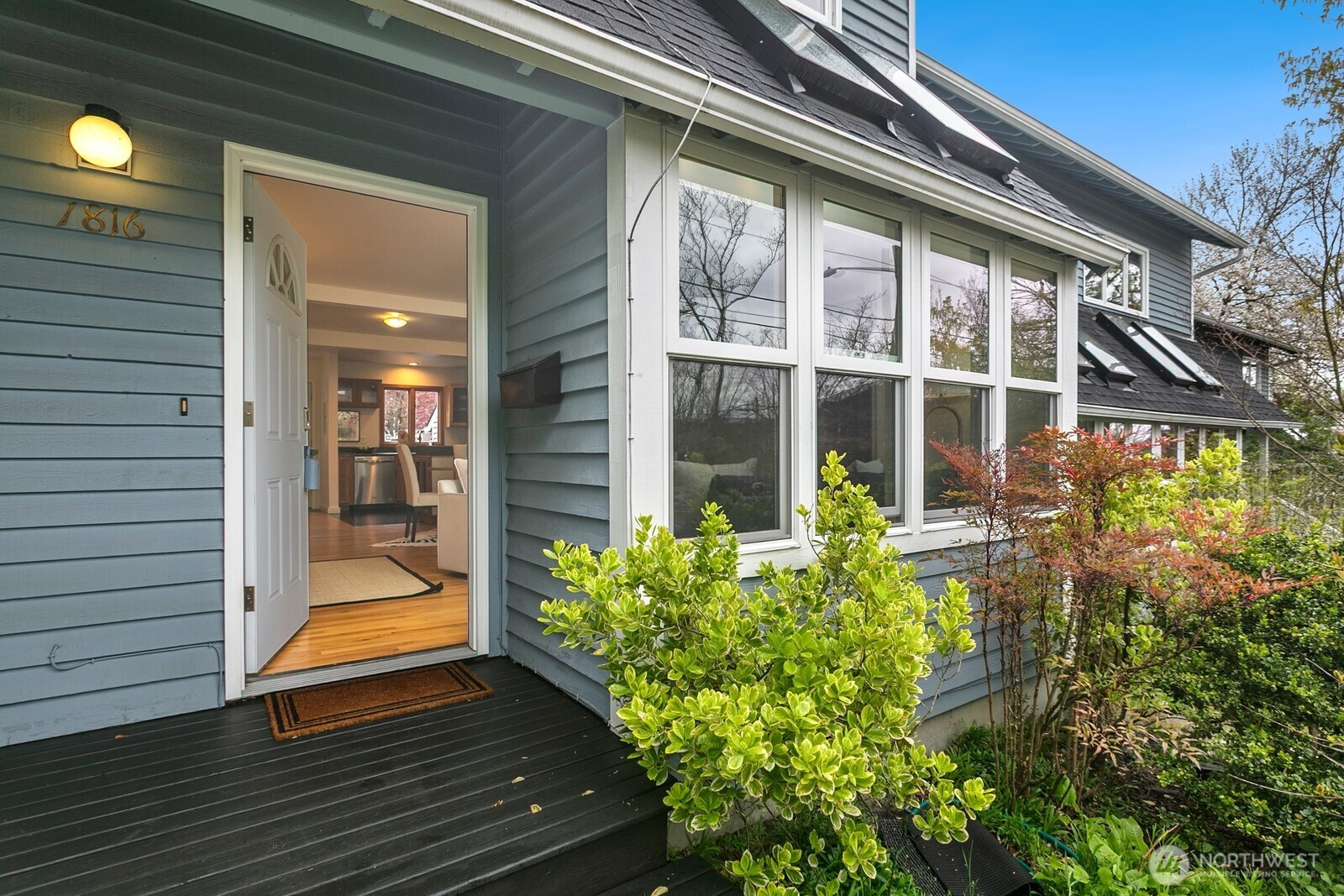 1816 East Jefferson Street, Seattle, WA 98122