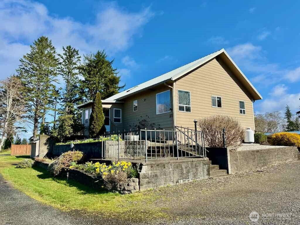 27 Ocosta Sixth Street, Aberdeen, WA 98520