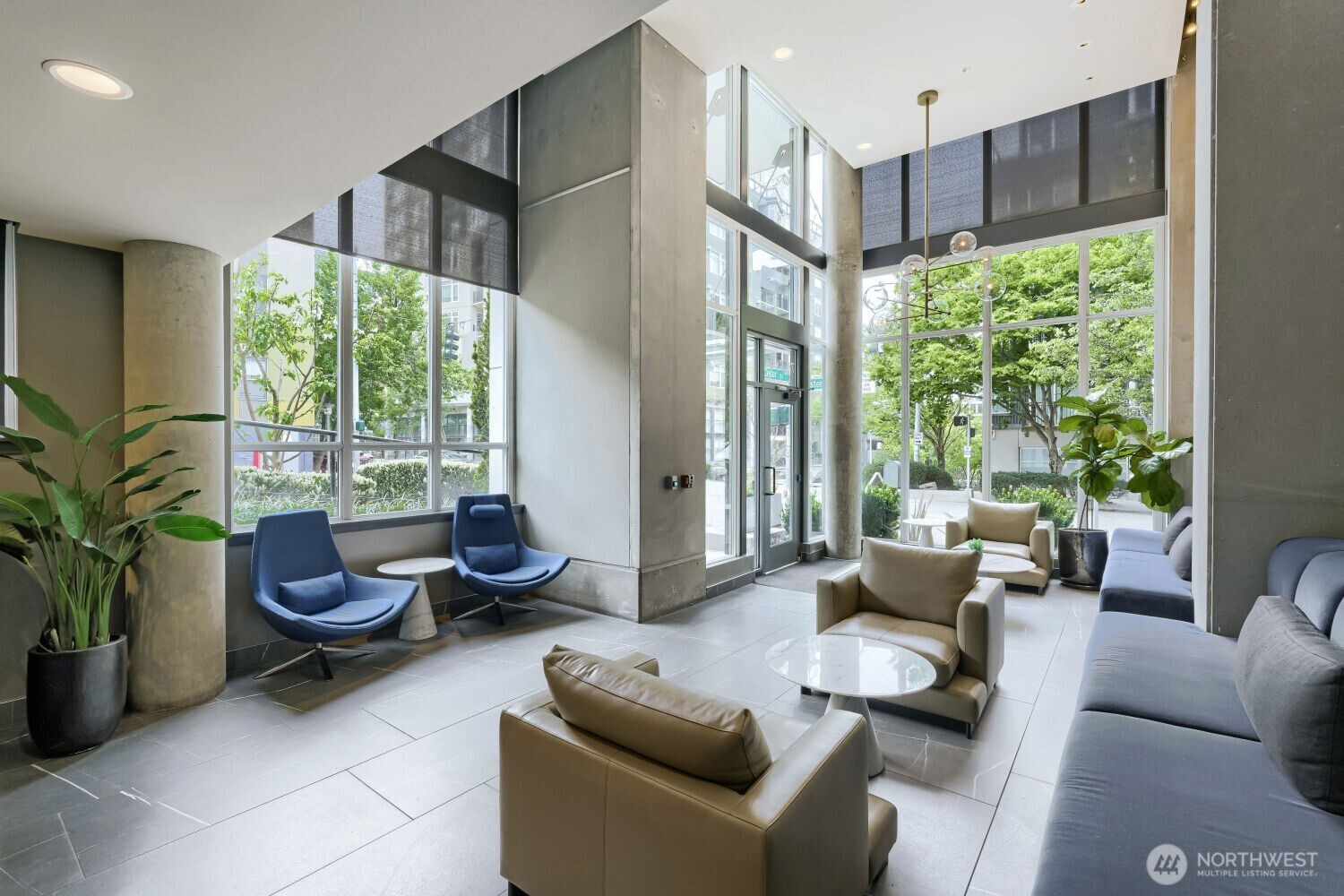 76 Cedar Street, Seattle, WA 98121