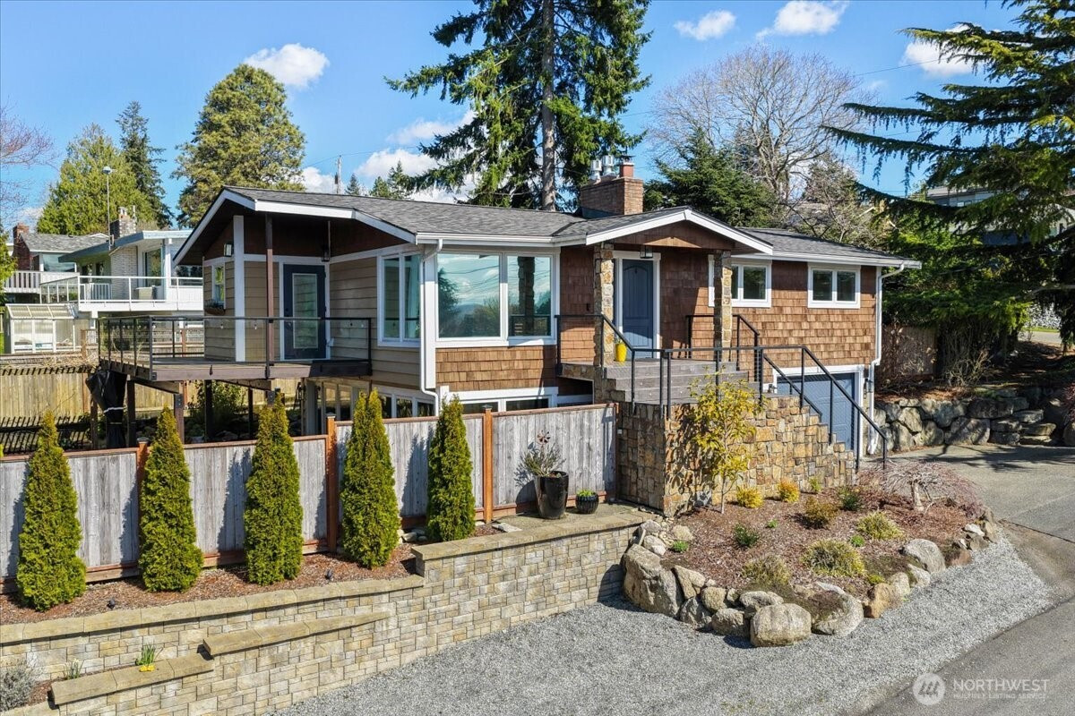 114 S 212th Street, Des Moines, WA 98198