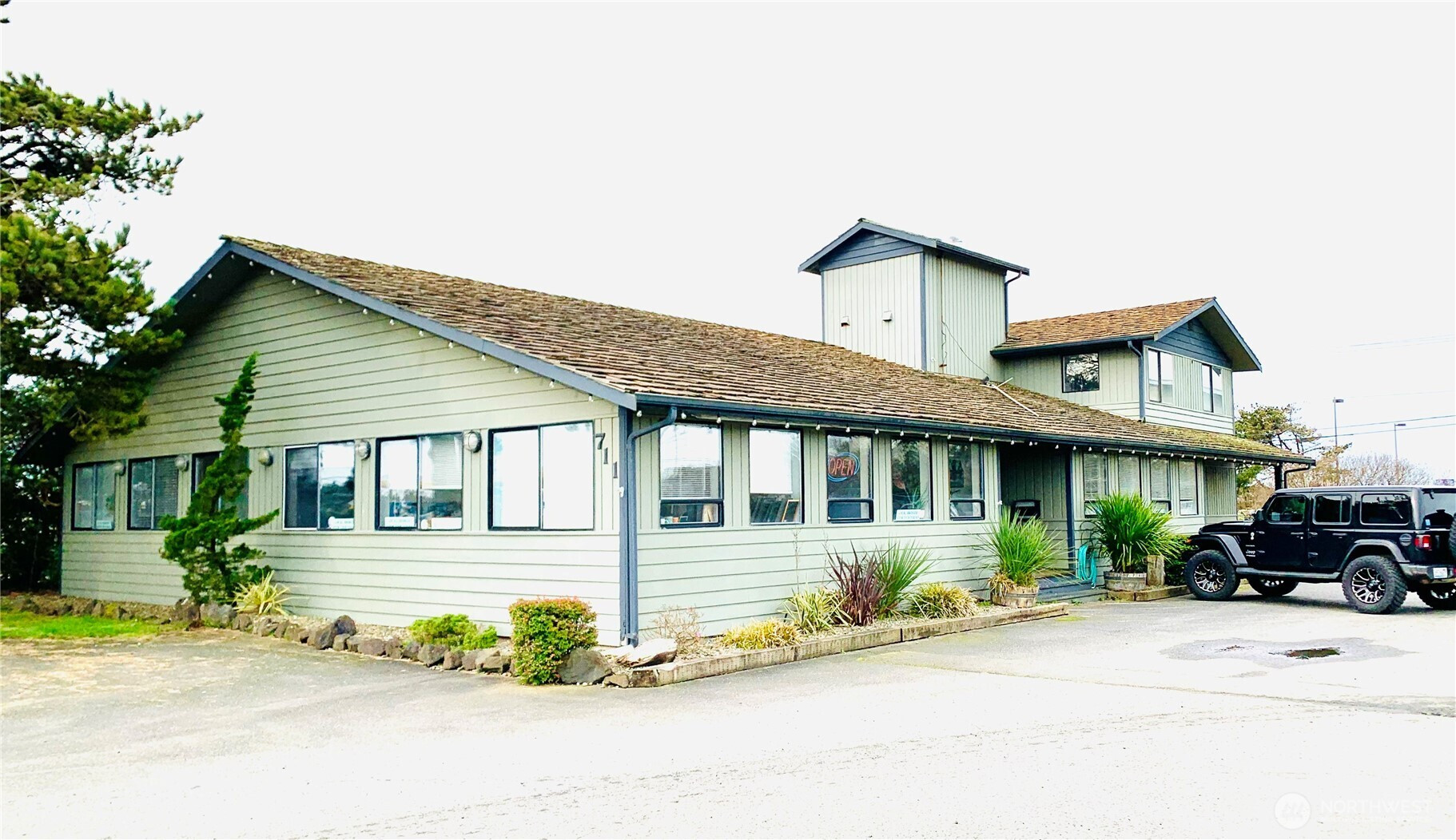 711 Point Brown Avenue NW, Ocean Shores, WA 98569