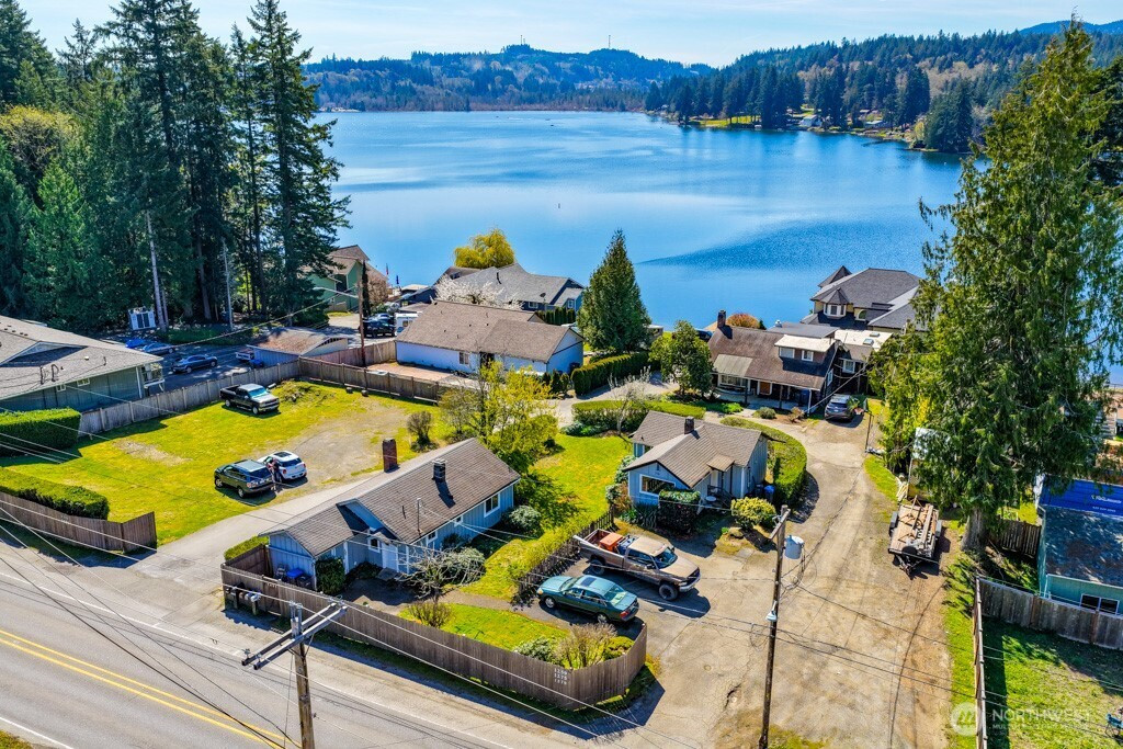 1275 Northlake Way NW, Bremerton, WA 98312
