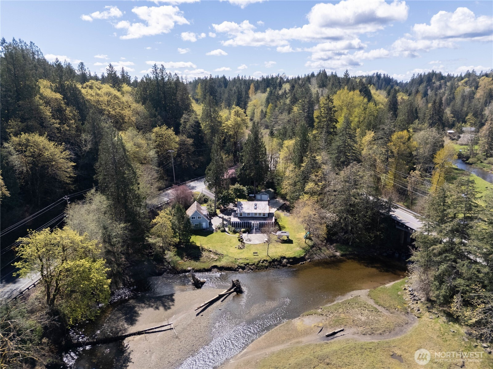 8320 E Grapeview Loop Road, Allyn, WA 98524