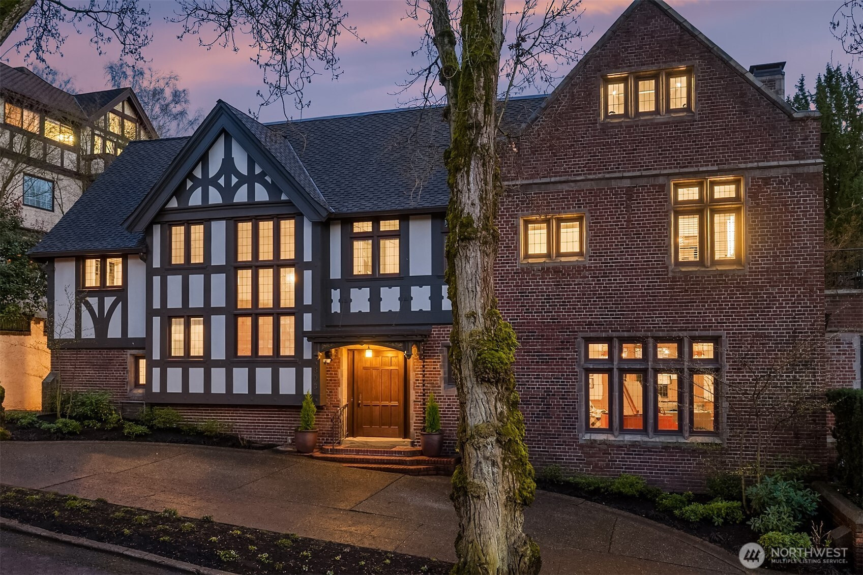 803 E Prospect Street, Seattle, WA 98102