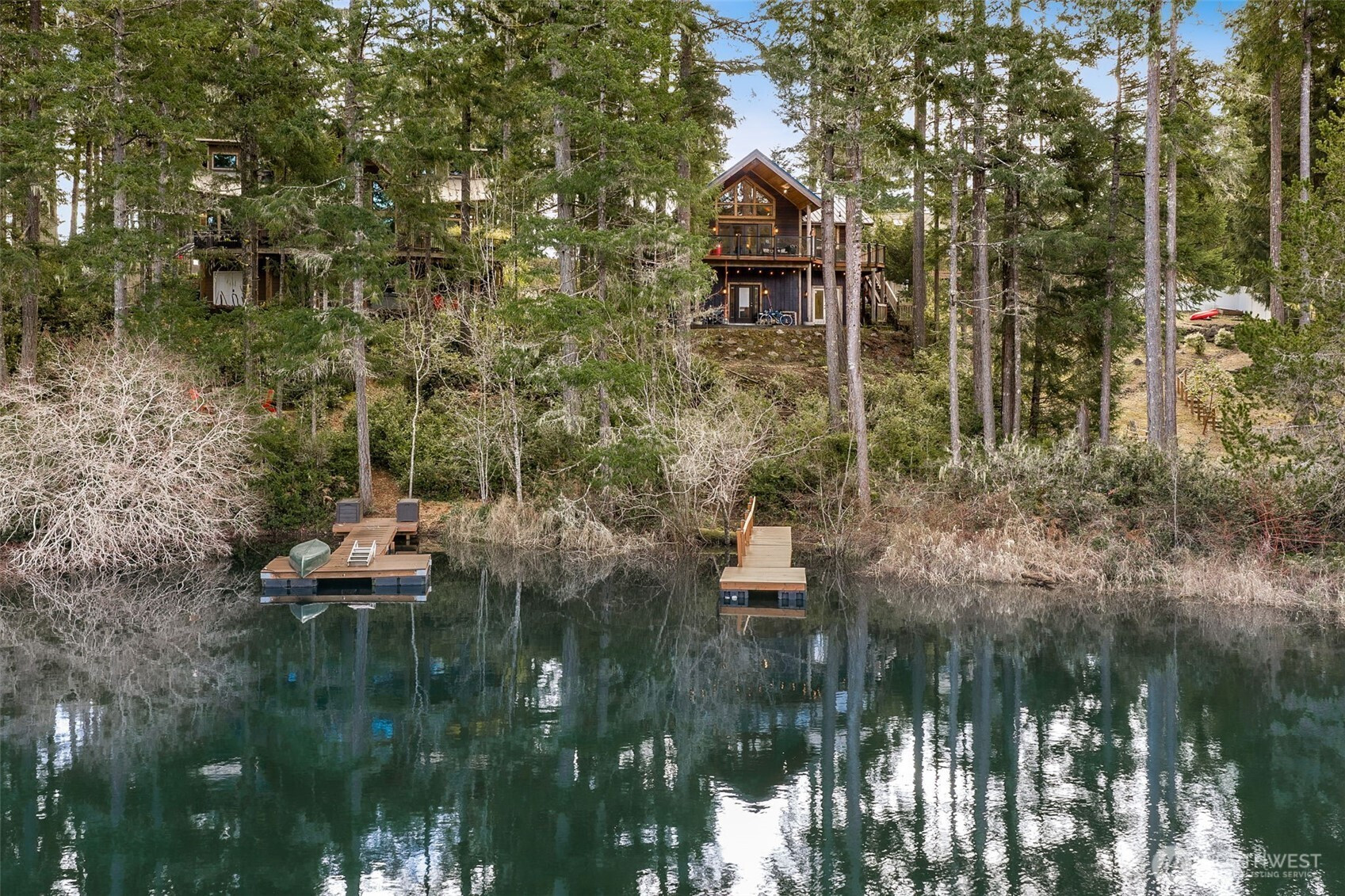 390 E Emerald Lake Drive E, Grapeview, WA 98546