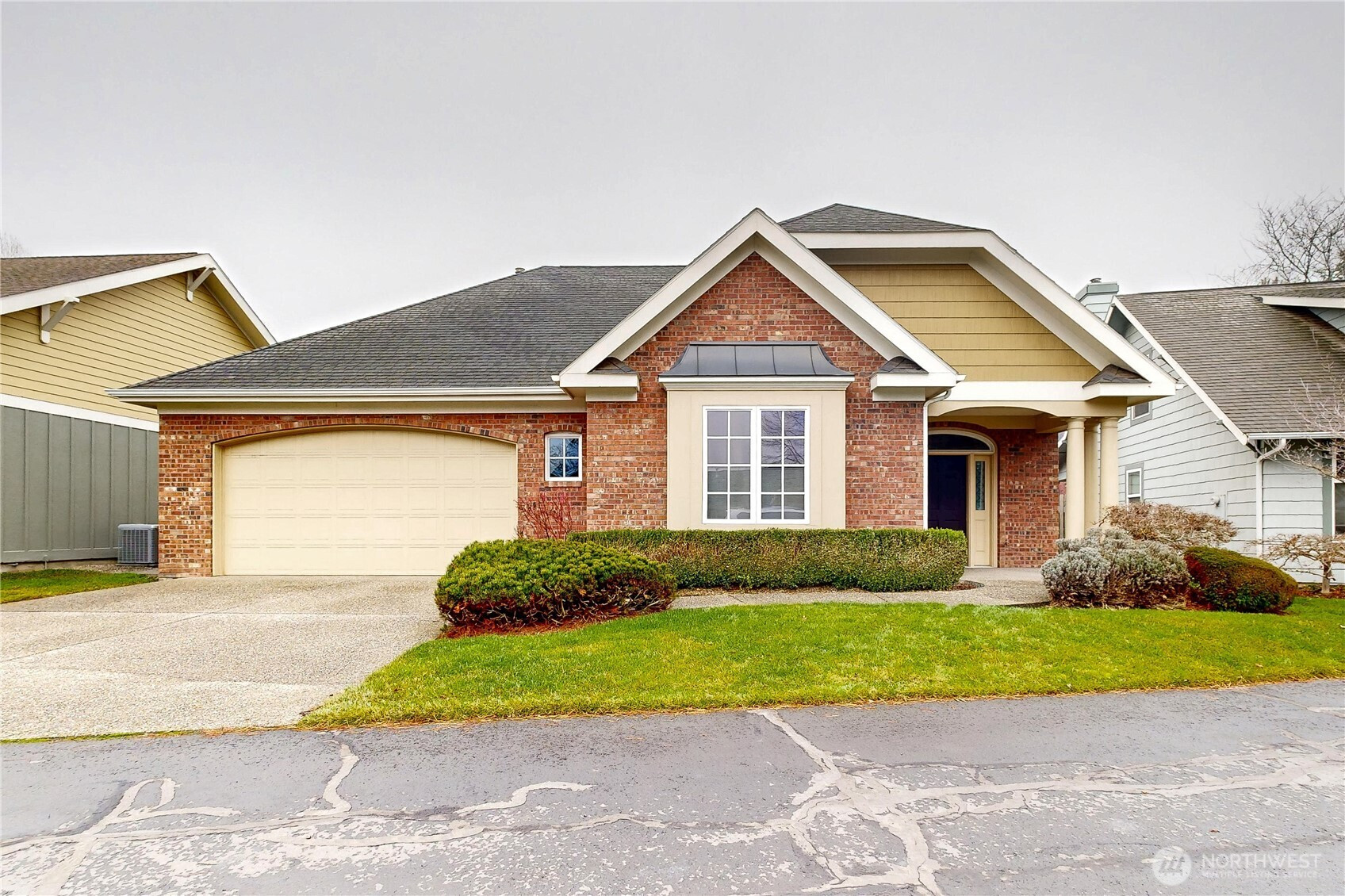 950 SE Creekside Drive, College Place, WA 99324