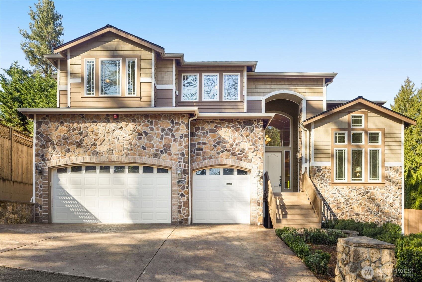 18638 92nd Avenue NE, Bothell, WA 98011