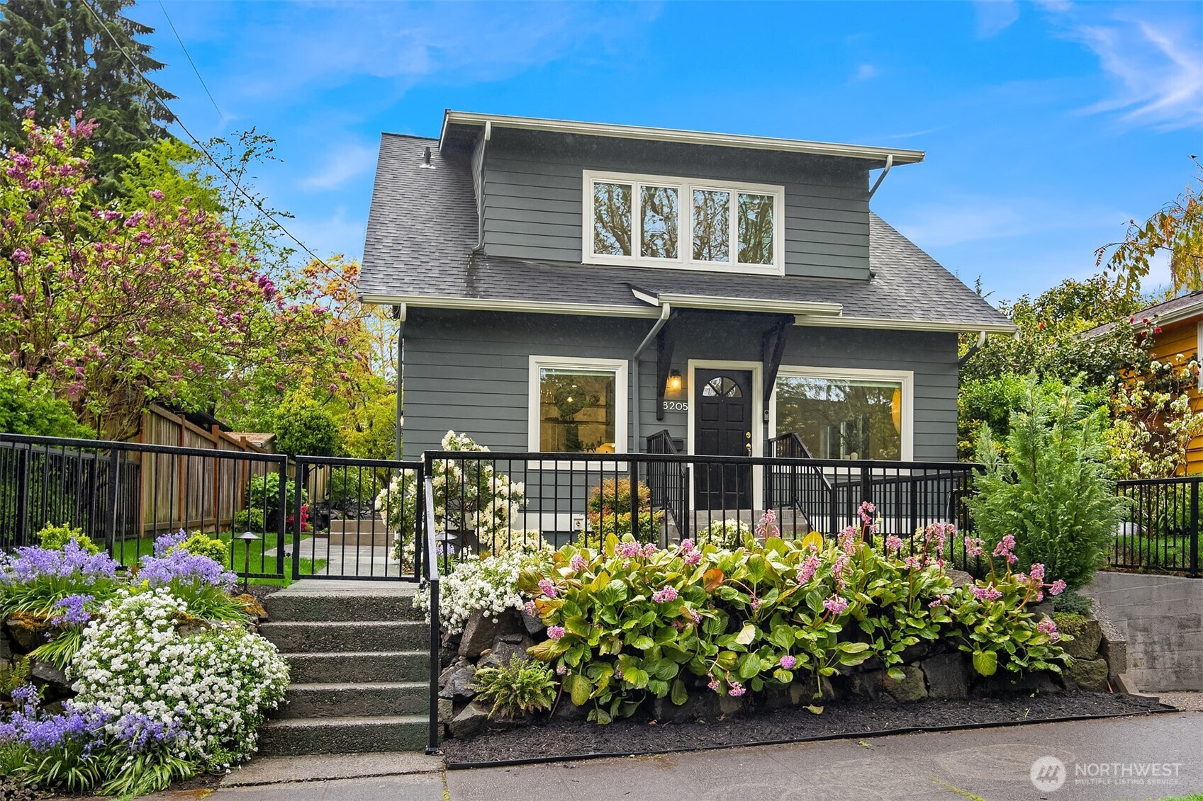 8205 18th Avenue NE, Seattle, WA 98115