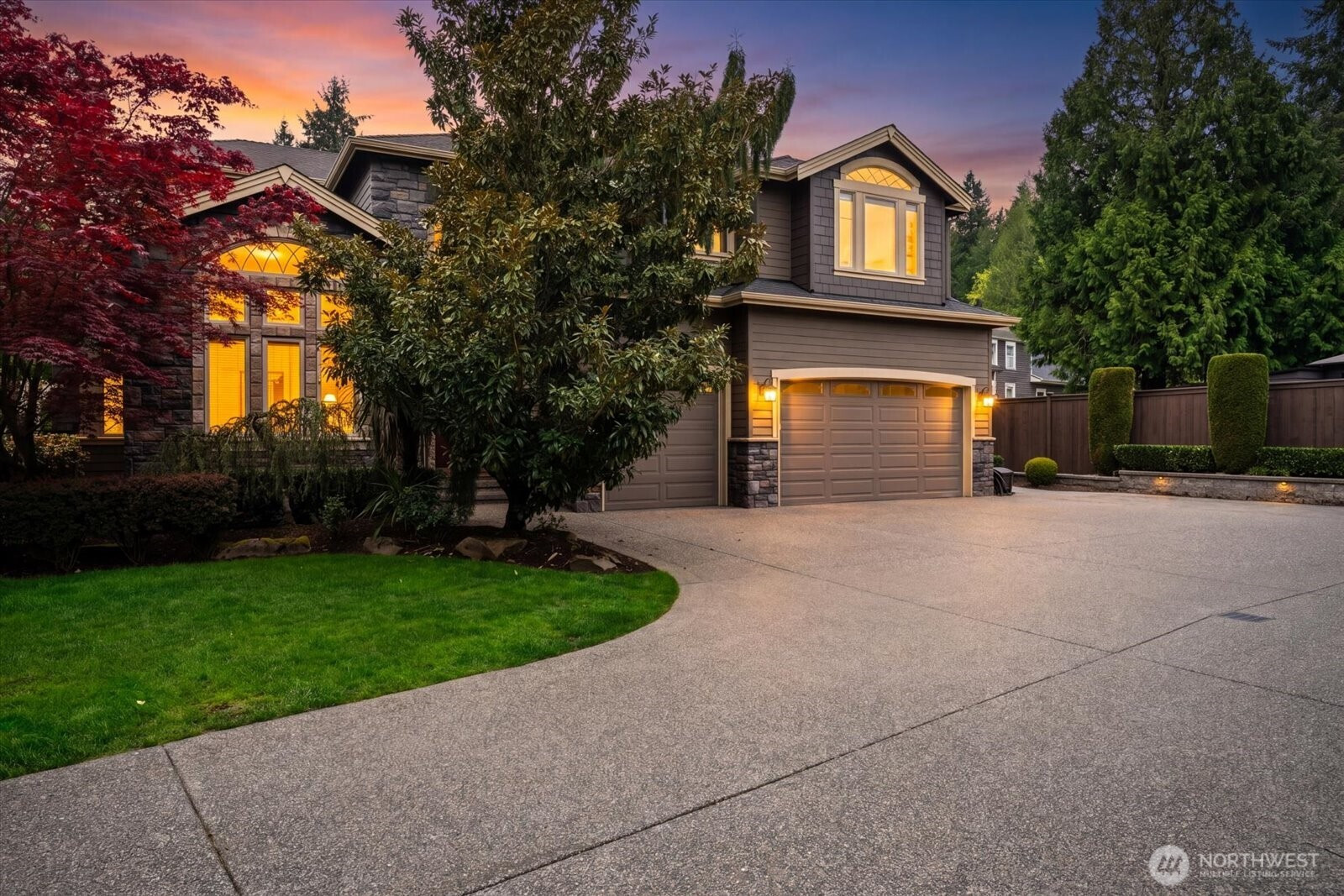 19415 100th Avenue NE, Bothell, WA 98011