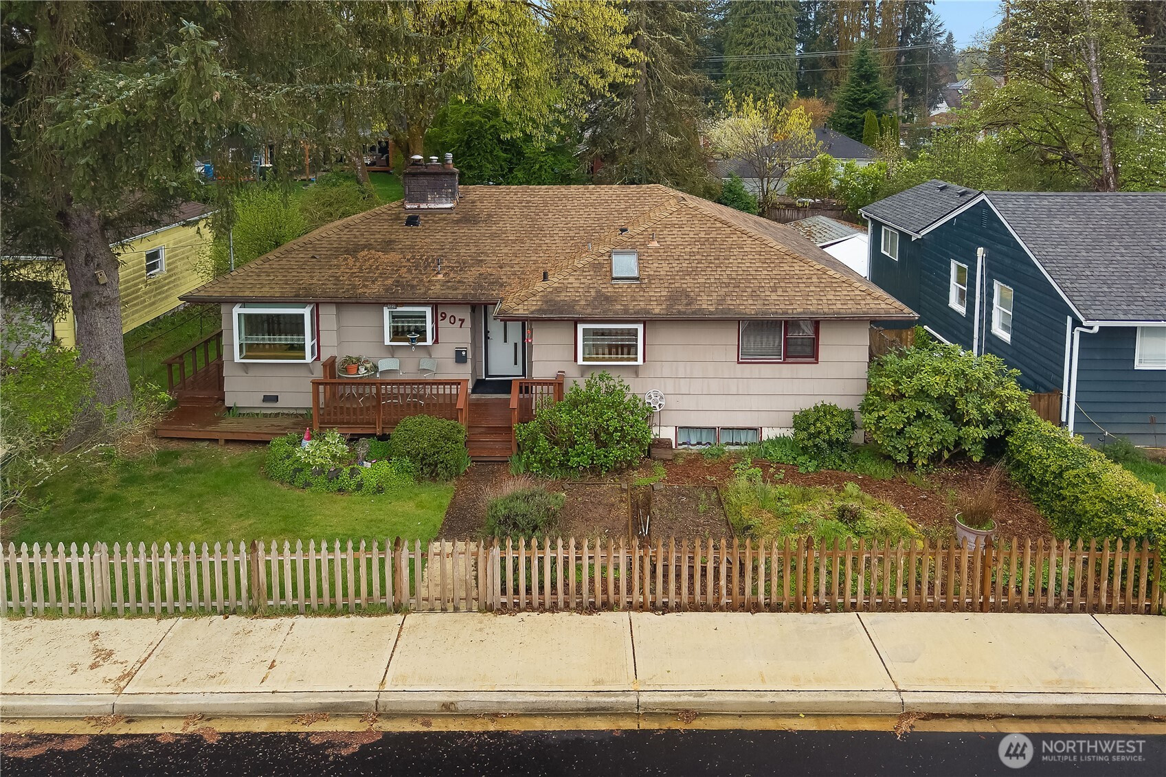 907 6th Avenue SW, Tumwater, WA 98512