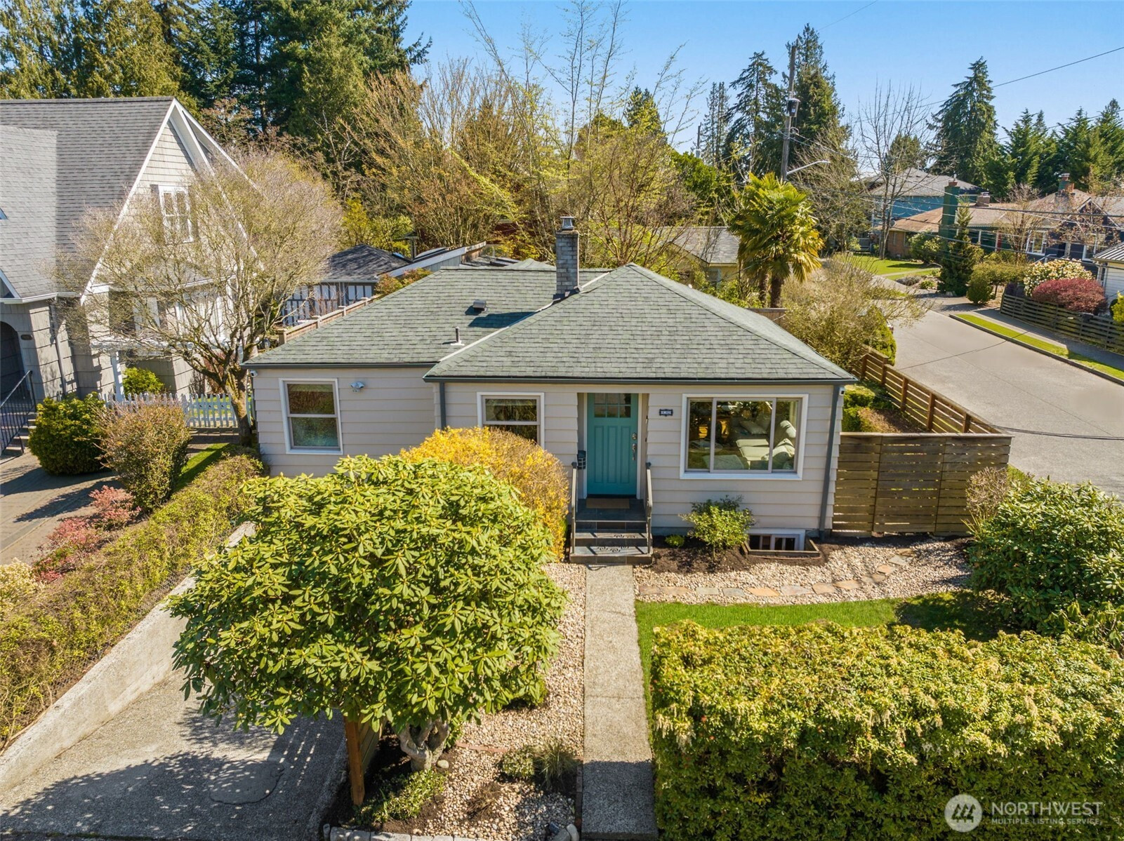 9102 12th Avenue NE, Seattle, WA 98115