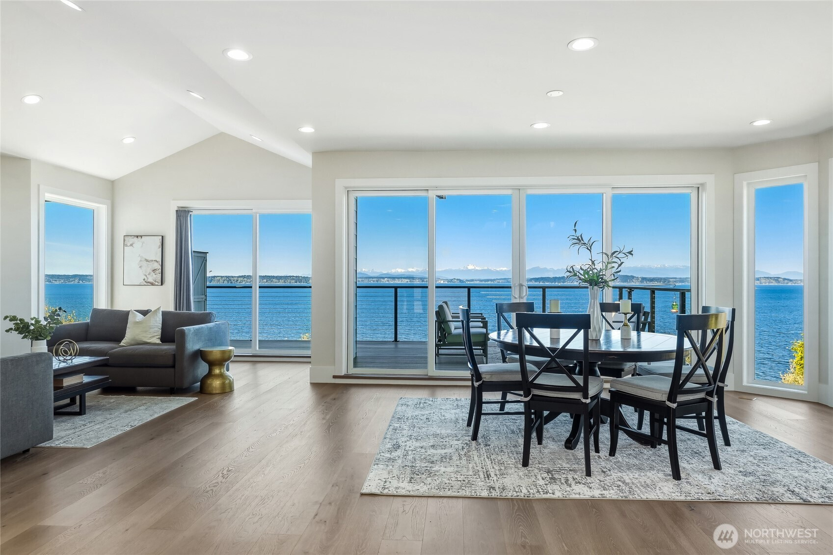 6029 Atlas Place SW, Seattle, WA 98136