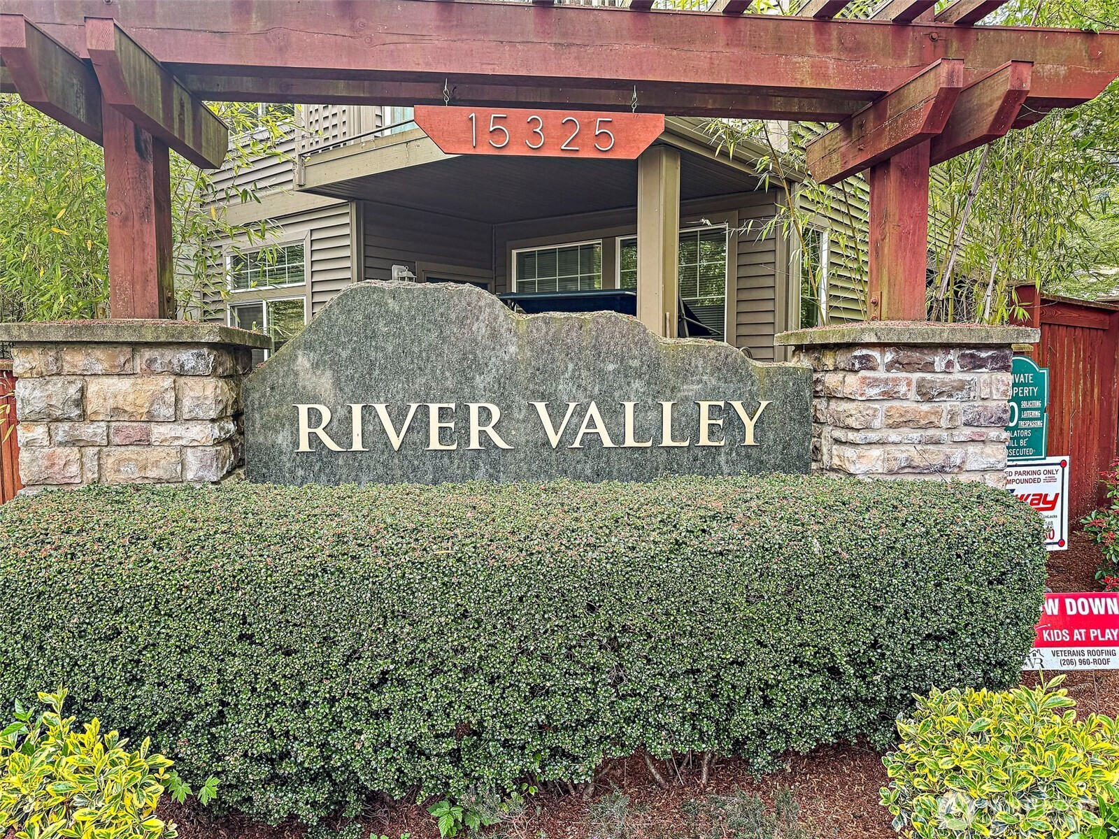 15325 SE 155th Place, Renton, WA 98058