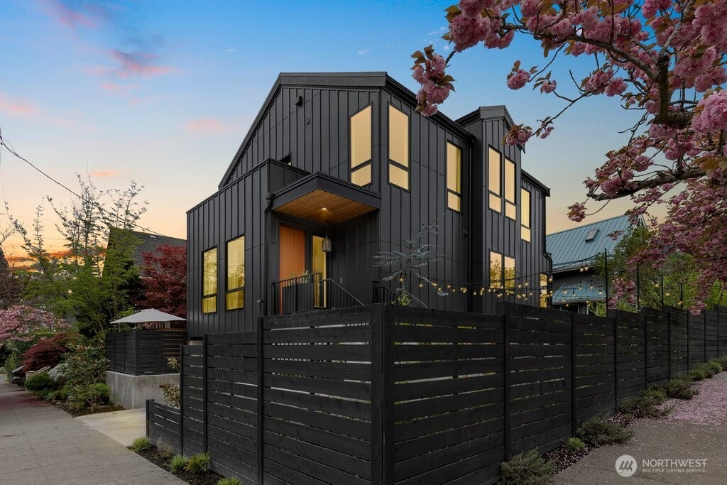 7421 Bagley Avenue N, Seattle, WA 98103