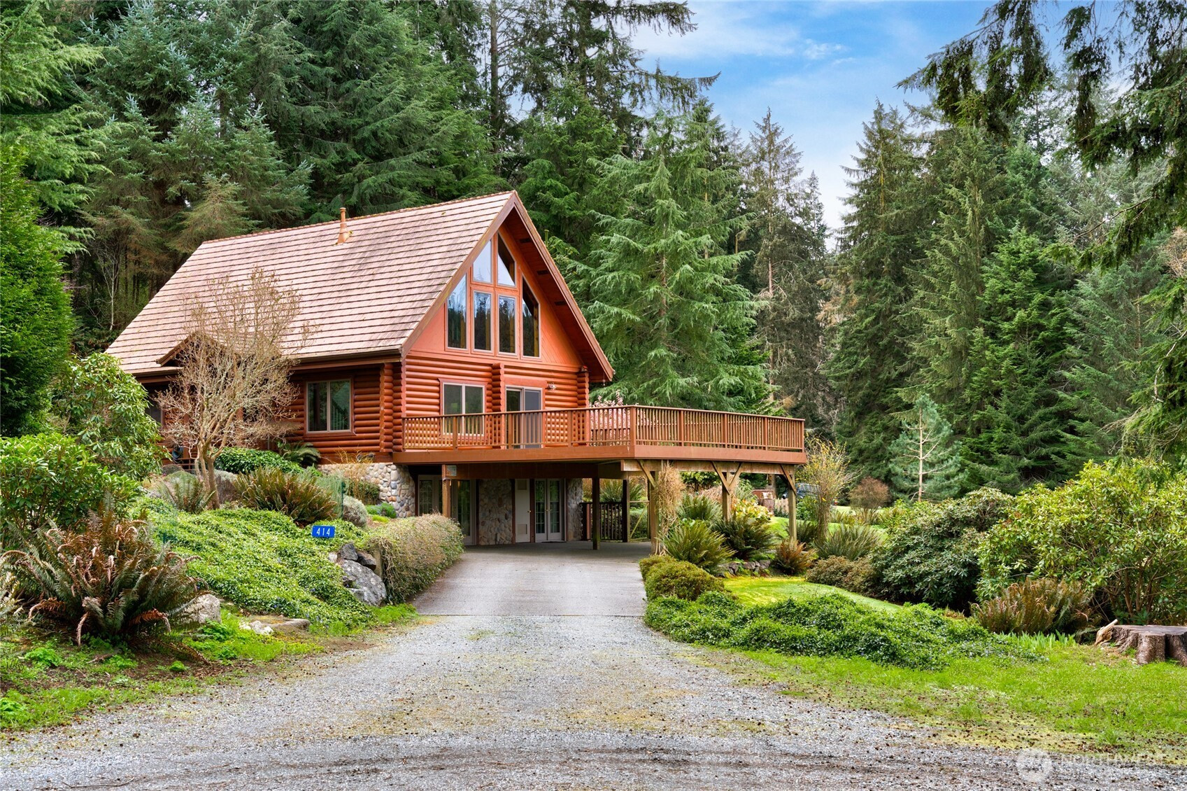 414 Little Acres Drive, Oak Harbor, WA 98277