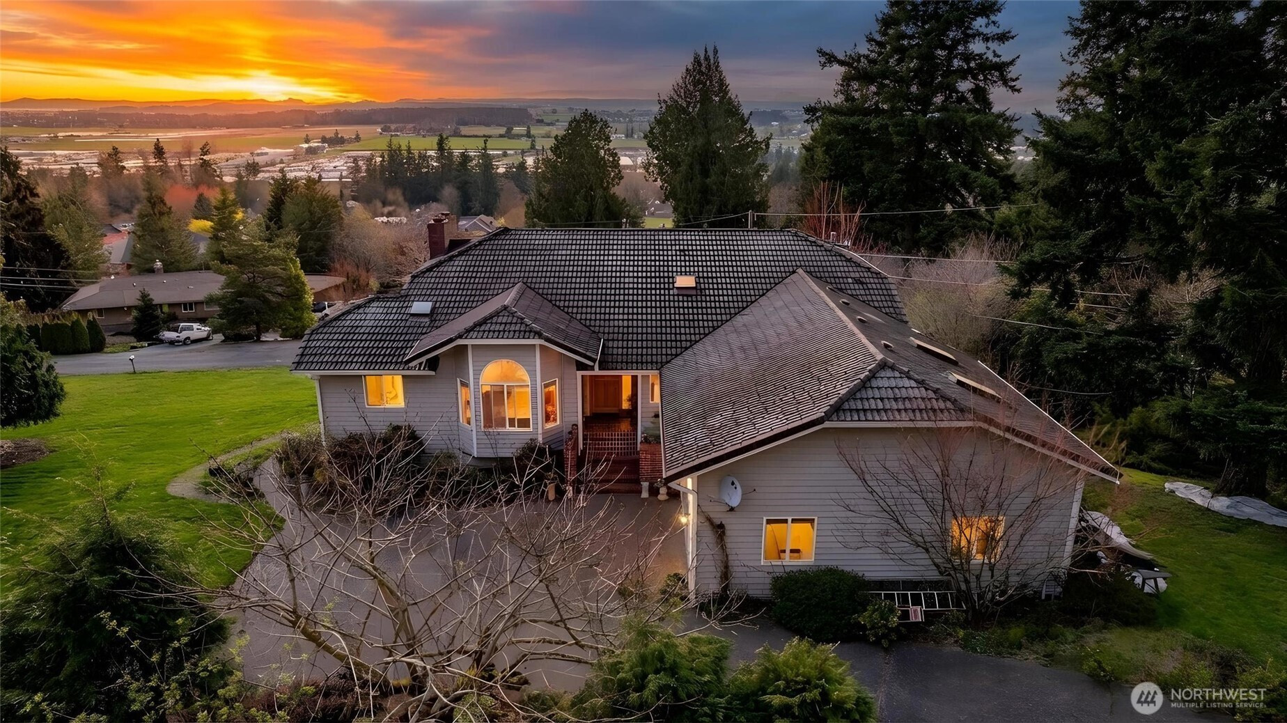 17290 Soundview Road, Mount Vernon, WA 98274