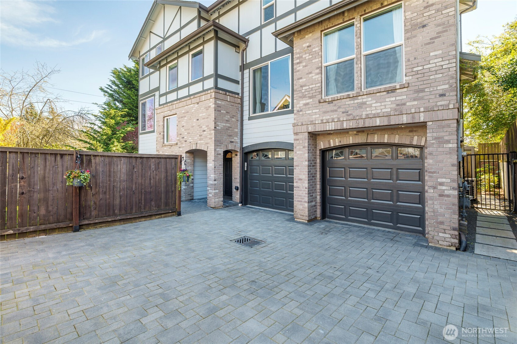 421 NE 60th Street, Seattle, WA 98115