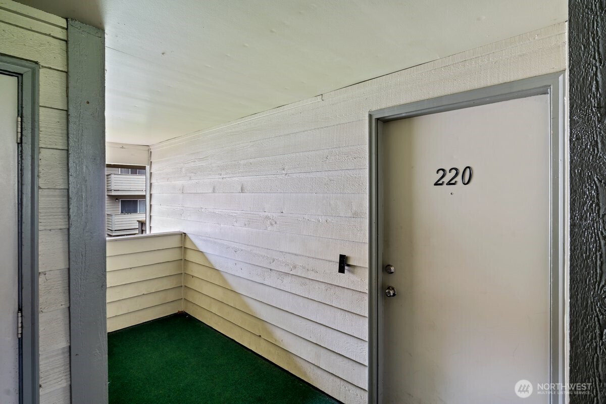 1150 Sunset Boulevard NE, Renton, WA 98056