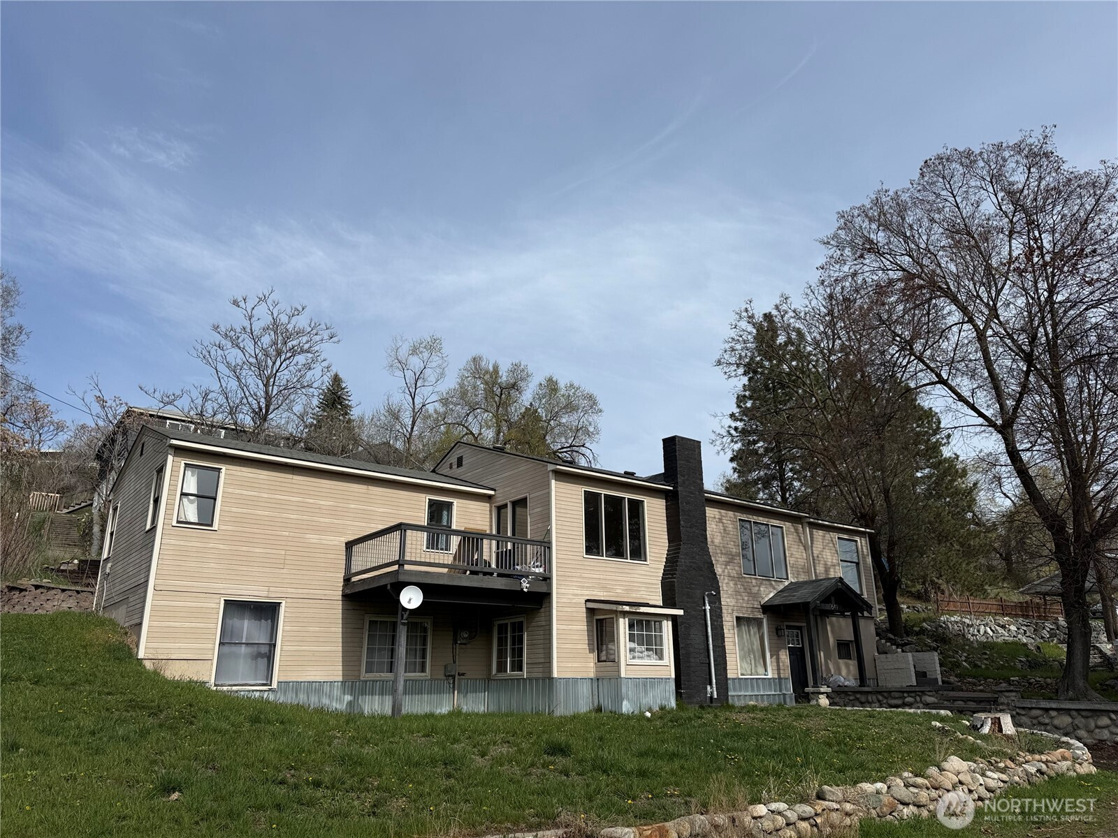 649 5th Avenue N, Okanogan, WA 98840