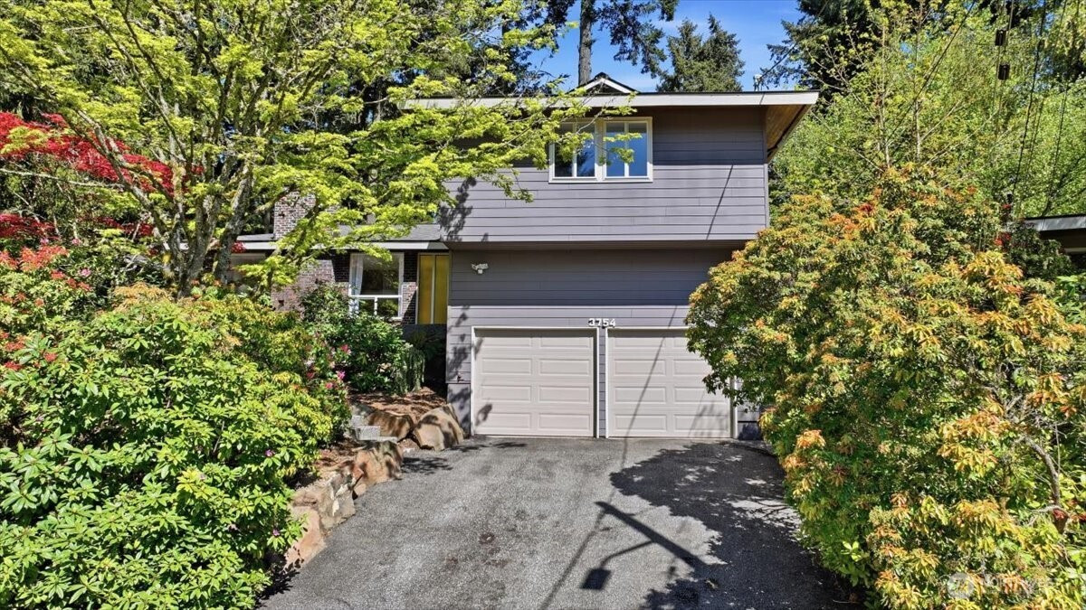 3754 NE 194th Street, Lake Forest Park, WA 98155