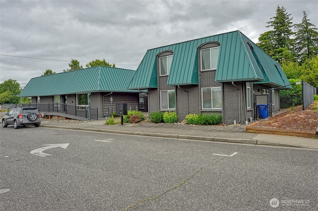 1200 Lakeway Drive, Bellingham, WA 98229