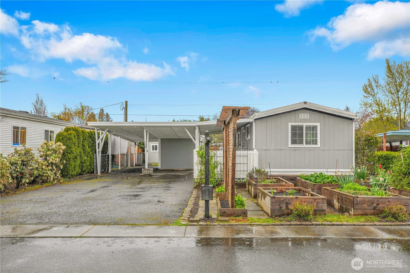 1220 NE Knowles Dr, Vancouver, WA 98685