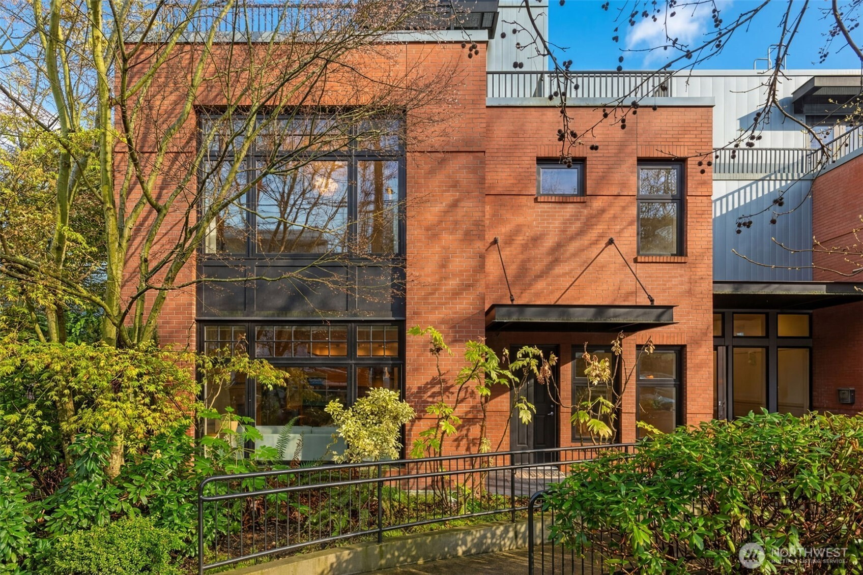 1 Ward Street, Seattle, WA 98109