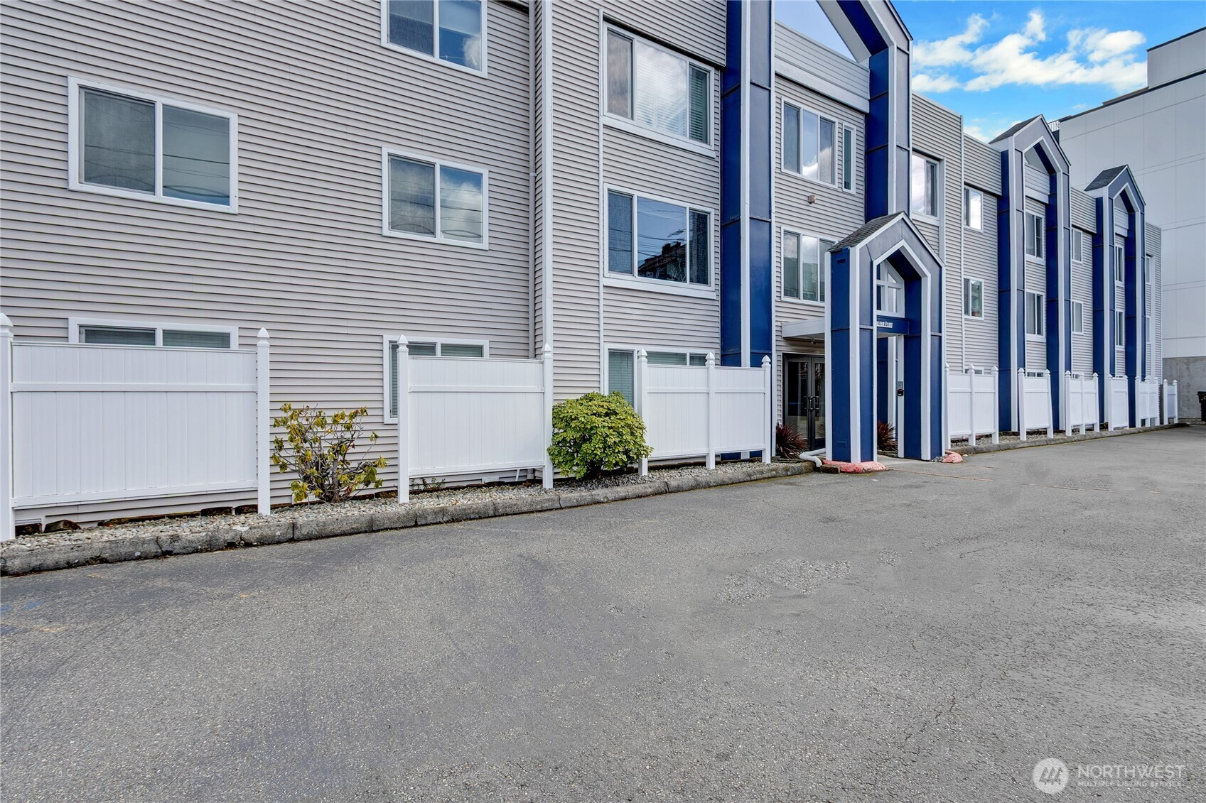 25 N Broadway, Tacoma, WA 98403